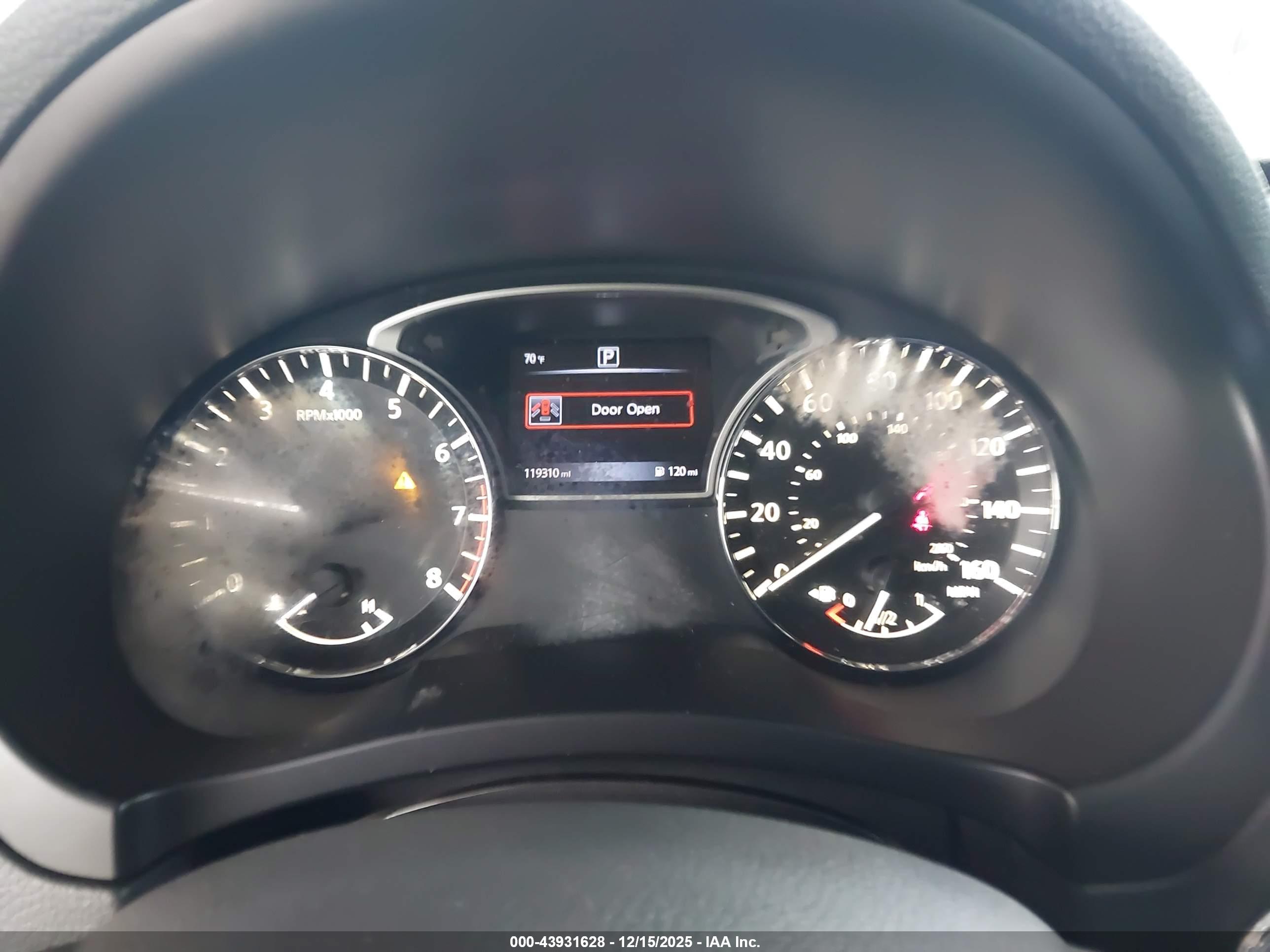 NISSAN ALTIMA image 7
