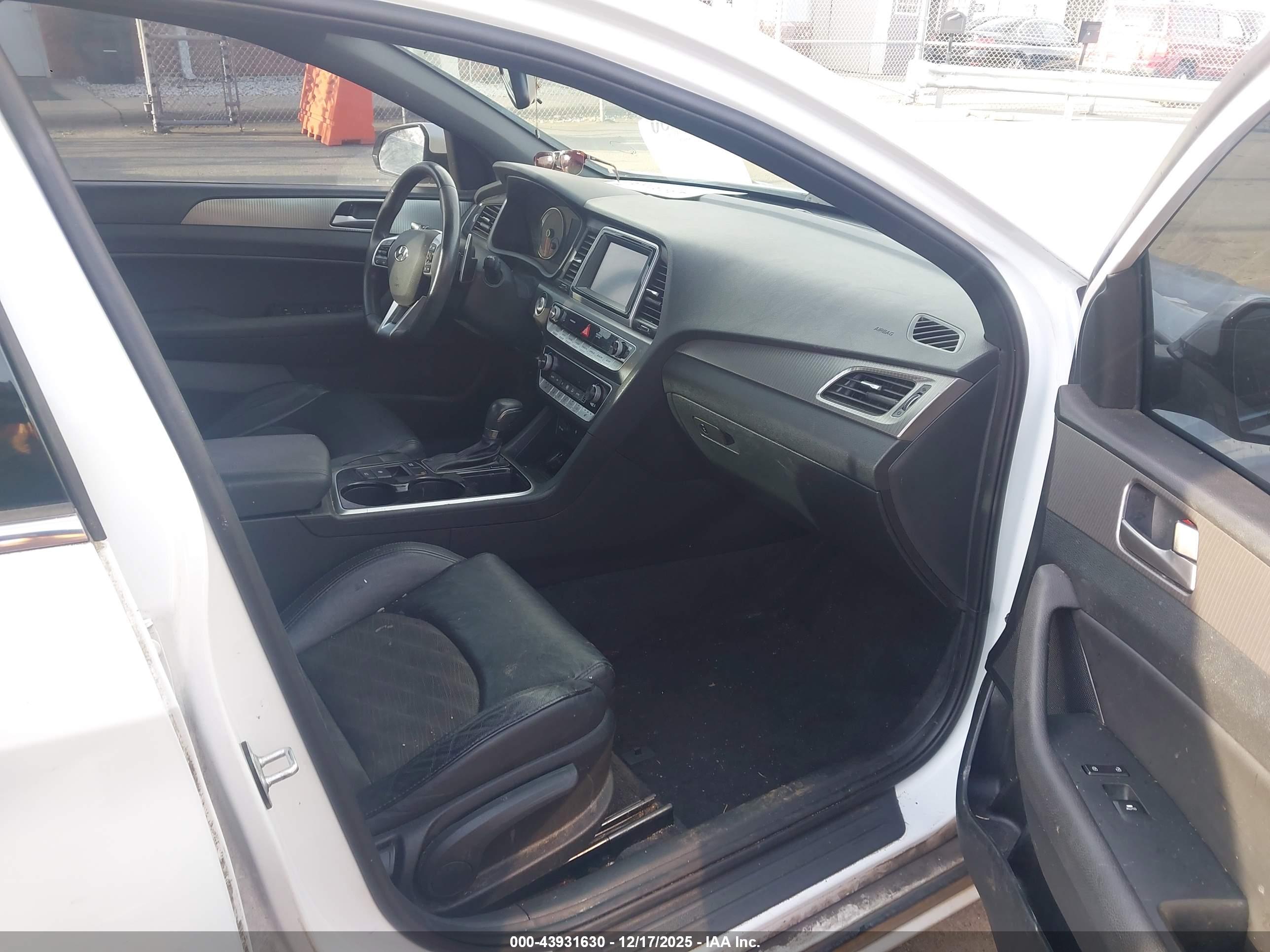 HYUNDAI SONATA image 5