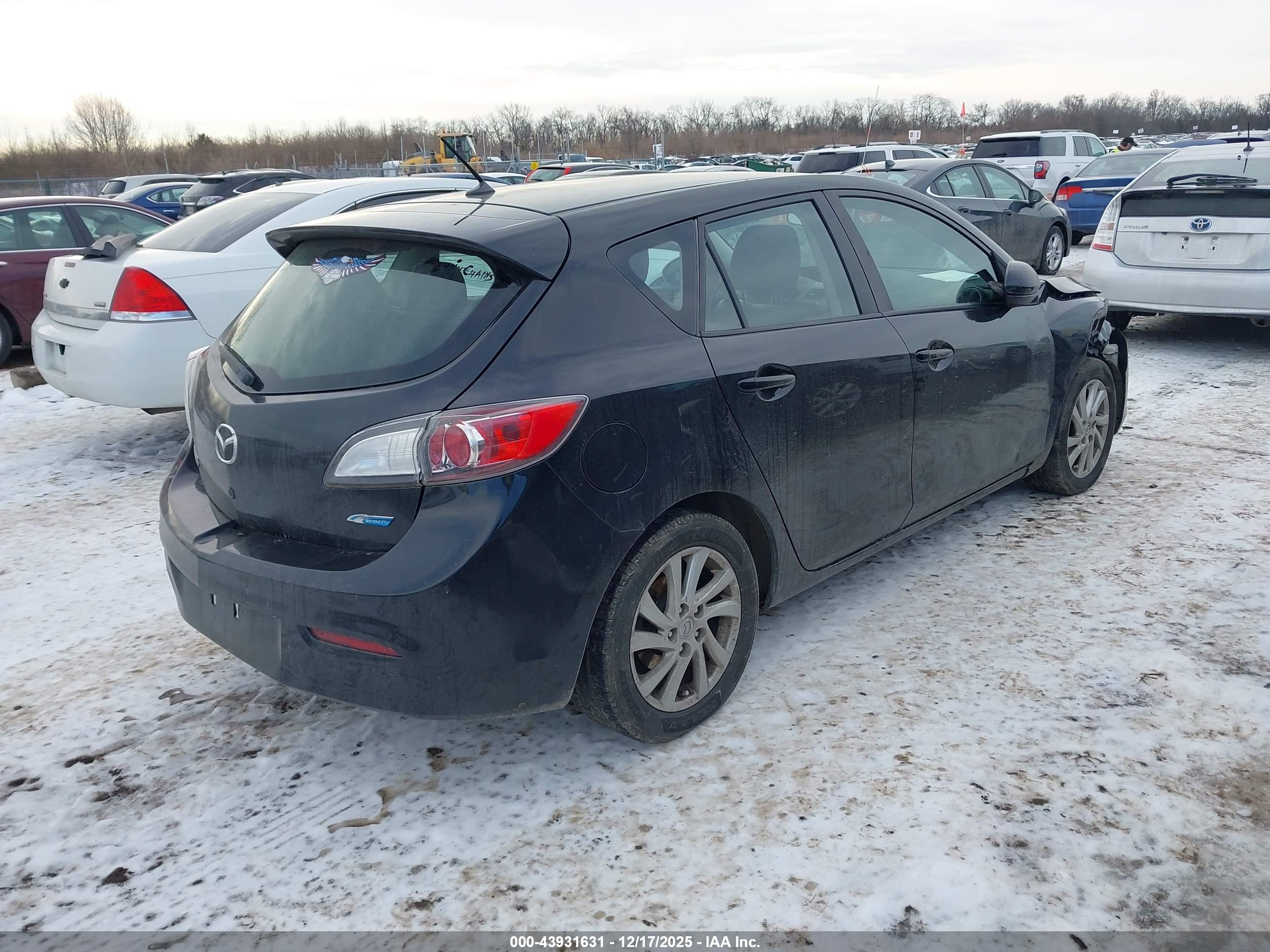 MAZDA MAZDA3 image 4