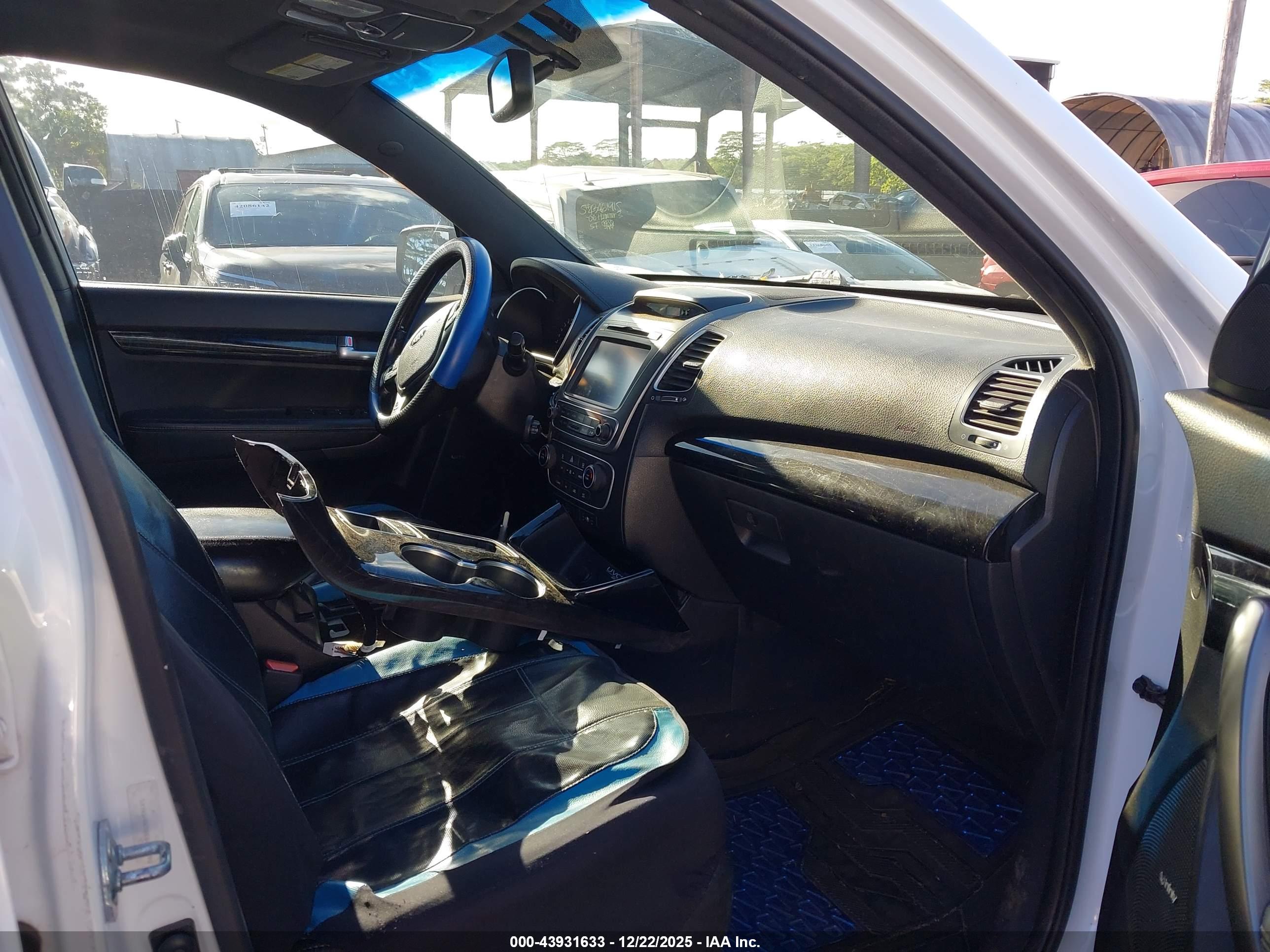 KIA SORENTO image 5