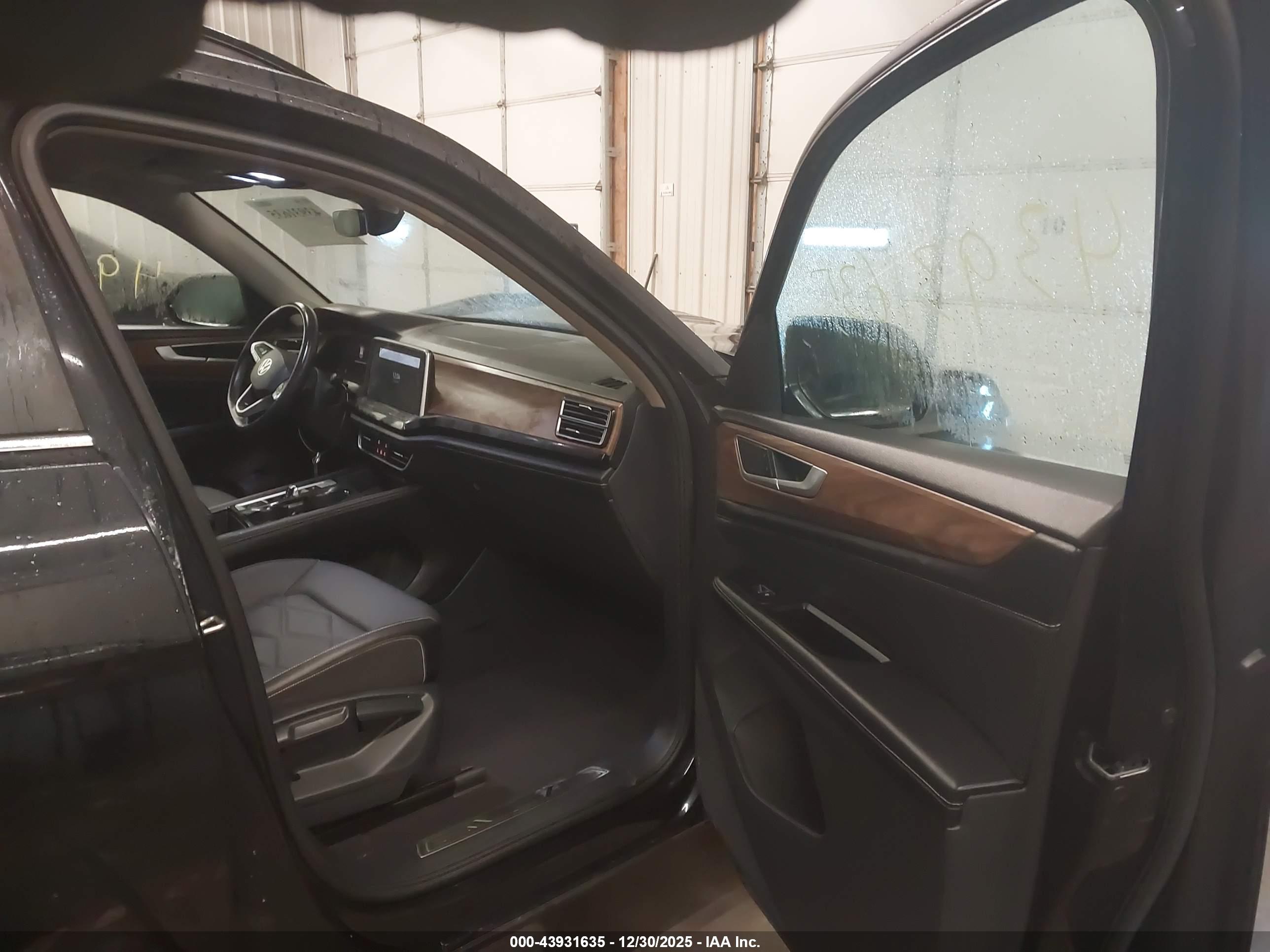 VOLKSWAGEN ATLAS image 5