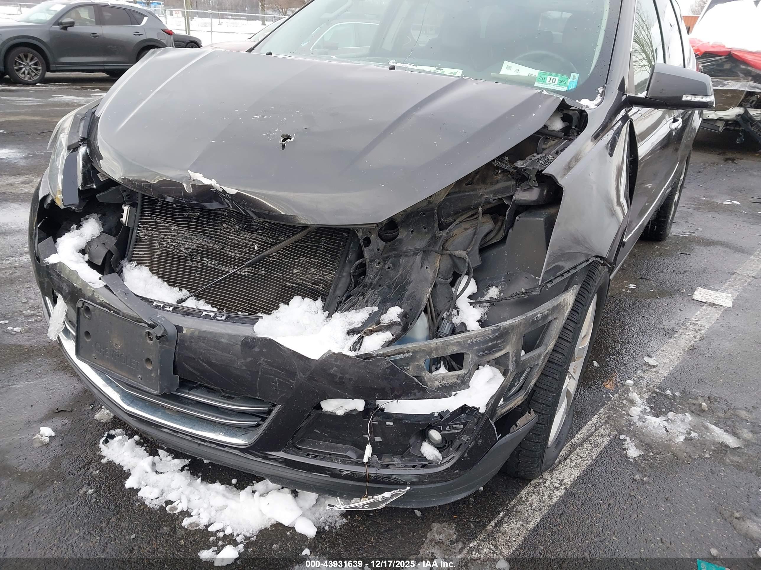 CHEVROLET TRAVERSE image 6