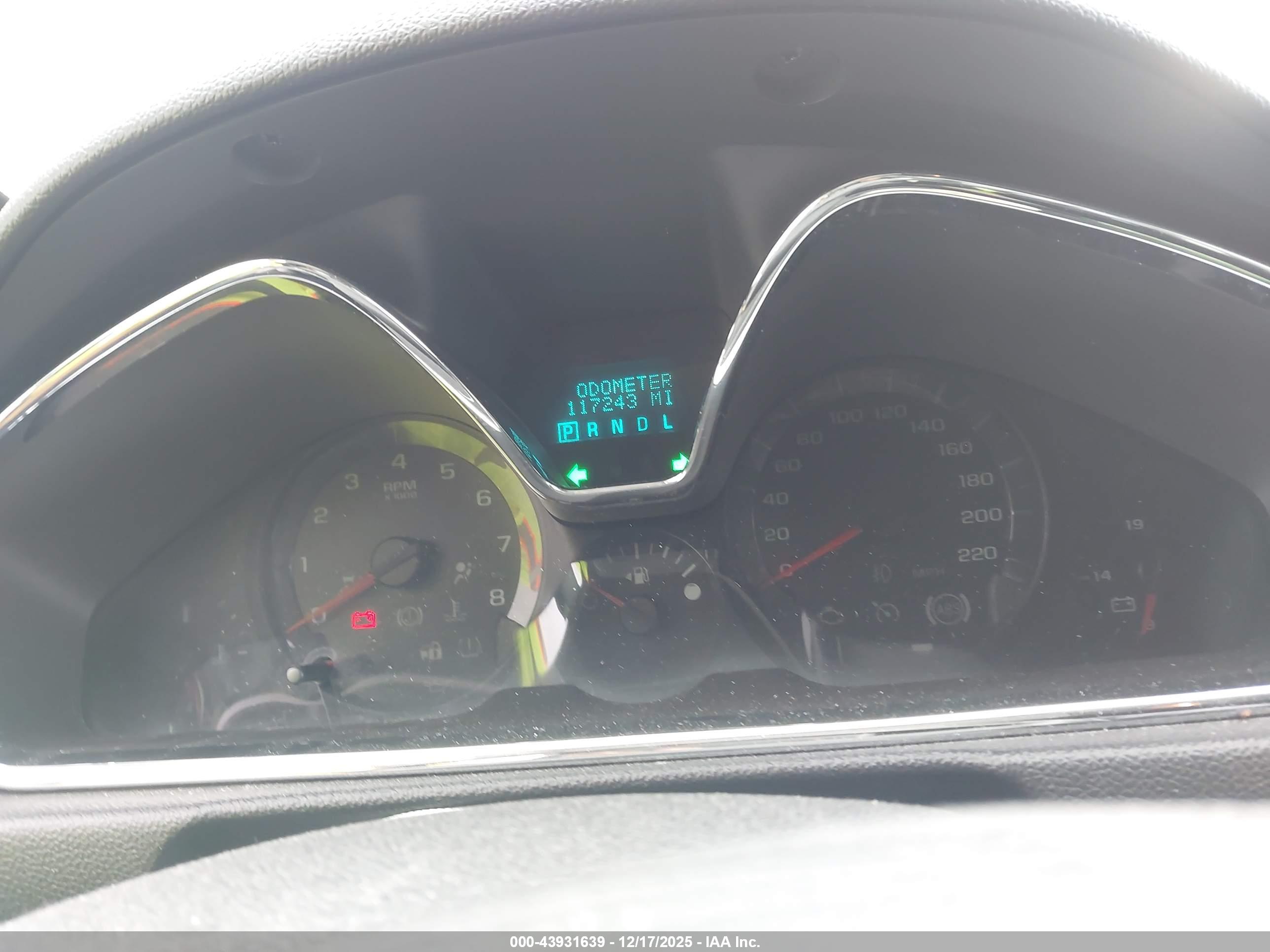 CHEVROLET TRAVERSE image 7