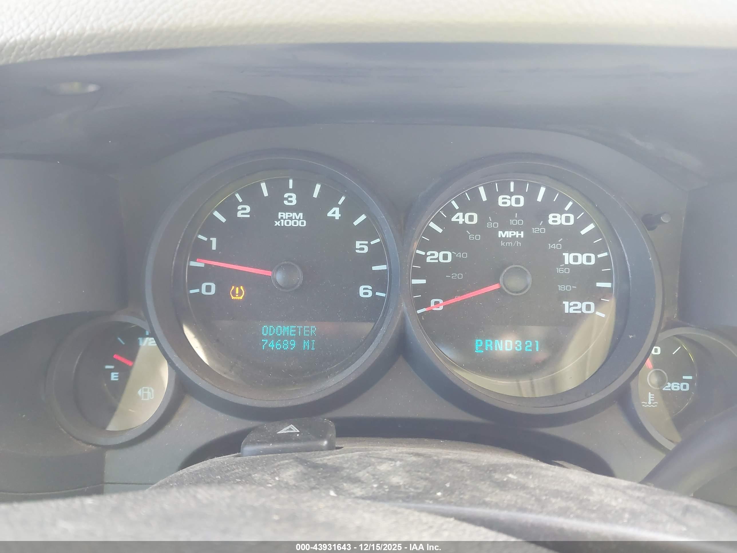 CHEVROLET SILVERADO image 7