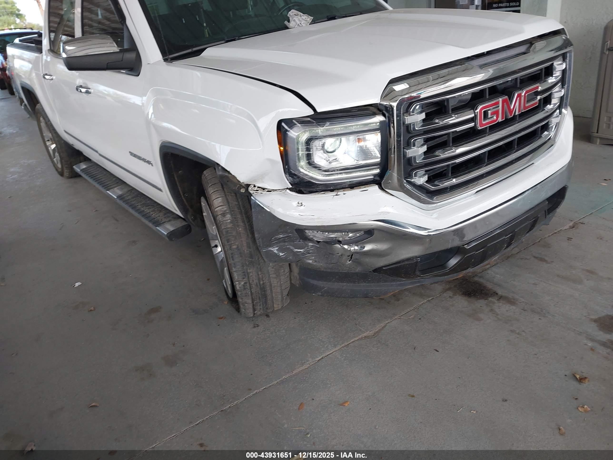 GMC SIERRA image 6