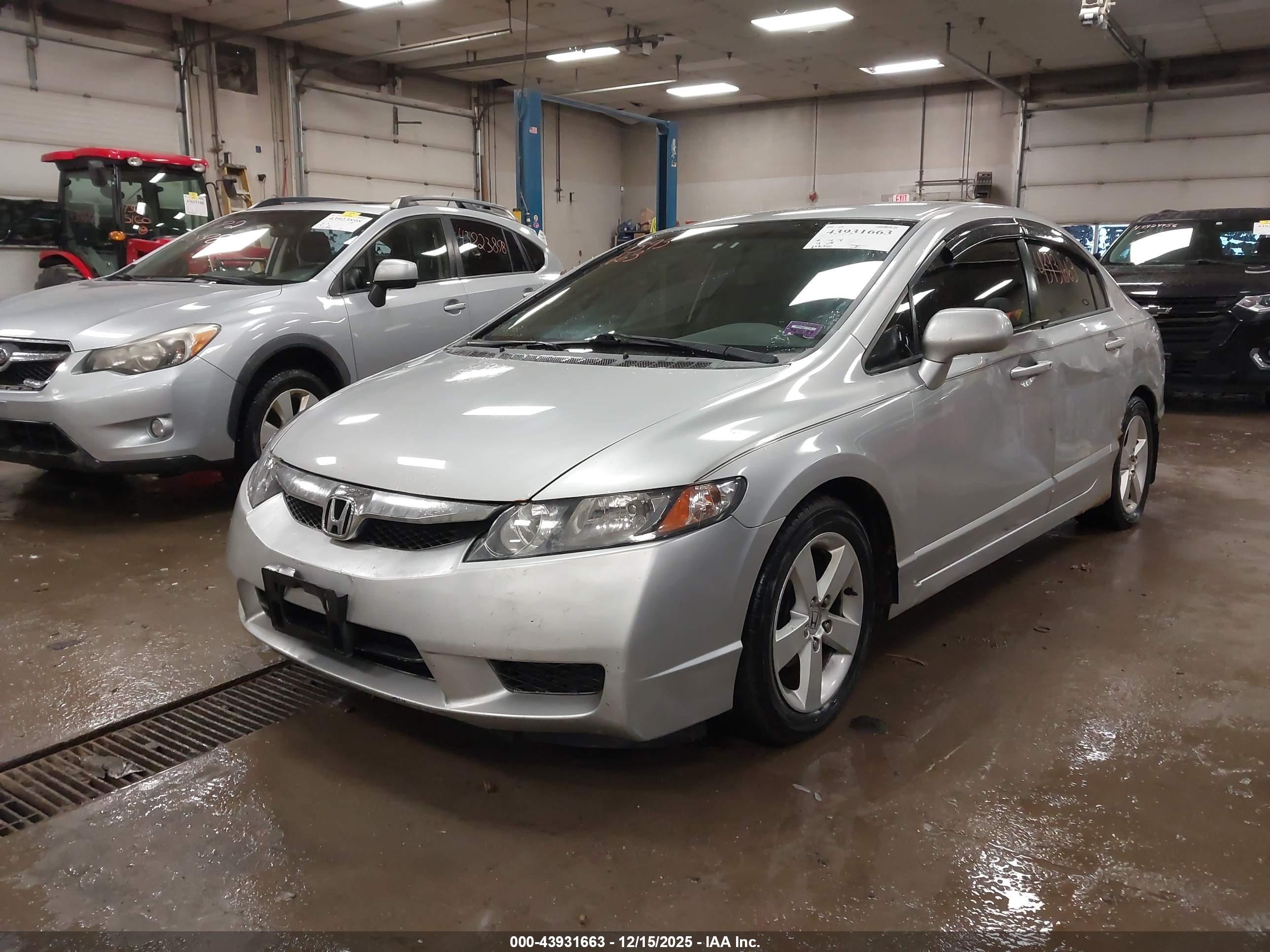 HONDA CIVIC image 2