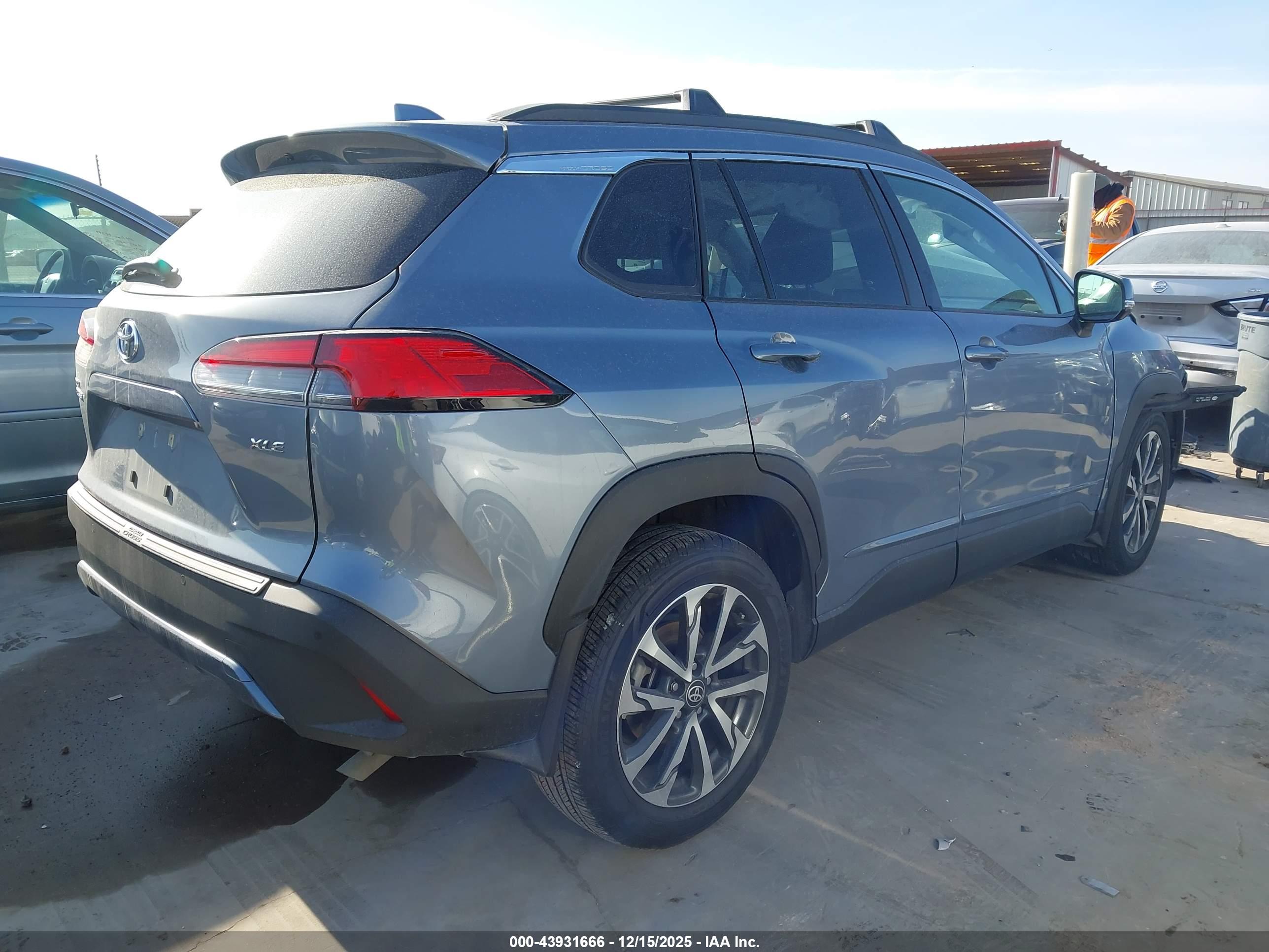 TOYOTA COROLLA image 4