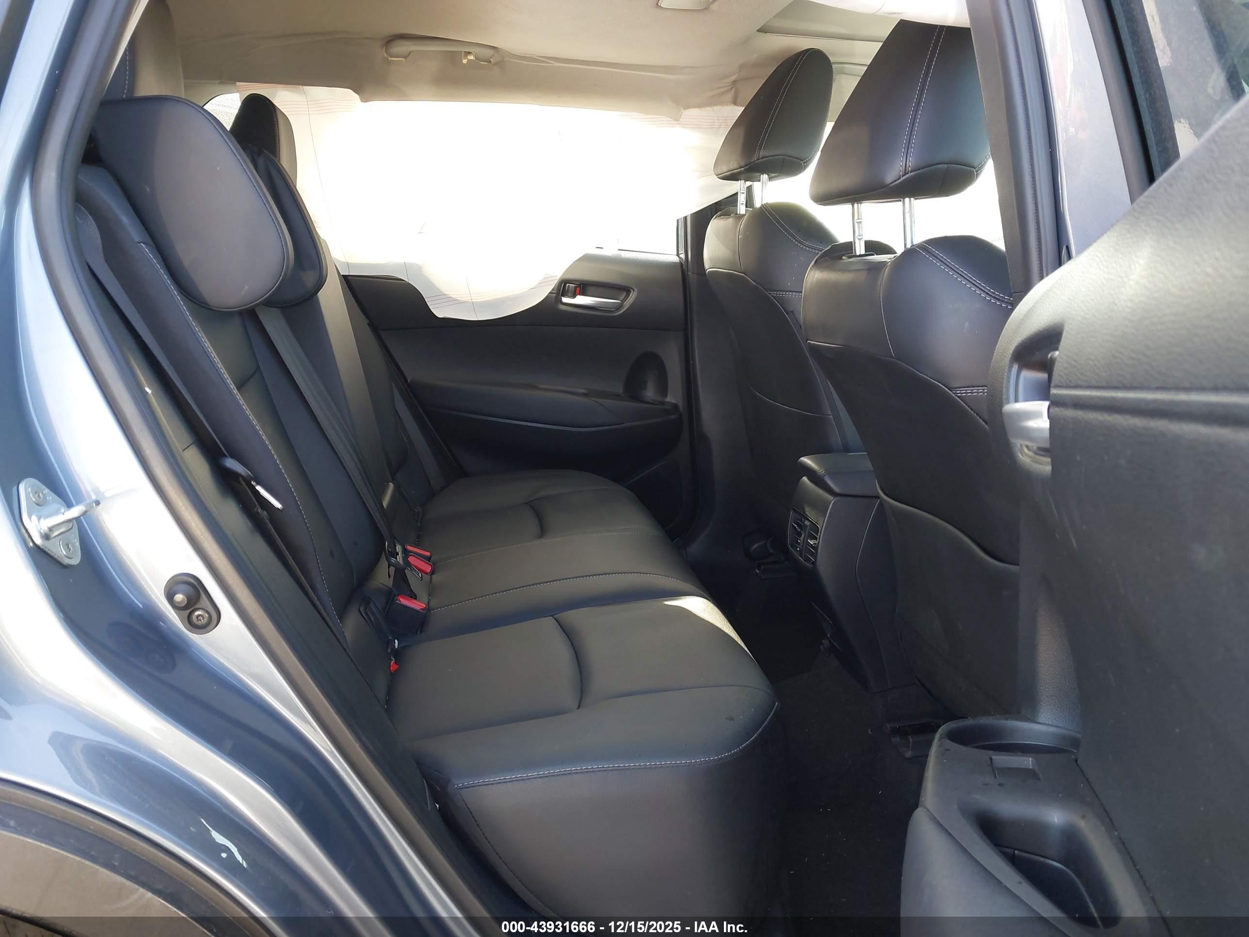 TOYOTA COROLLA image 8