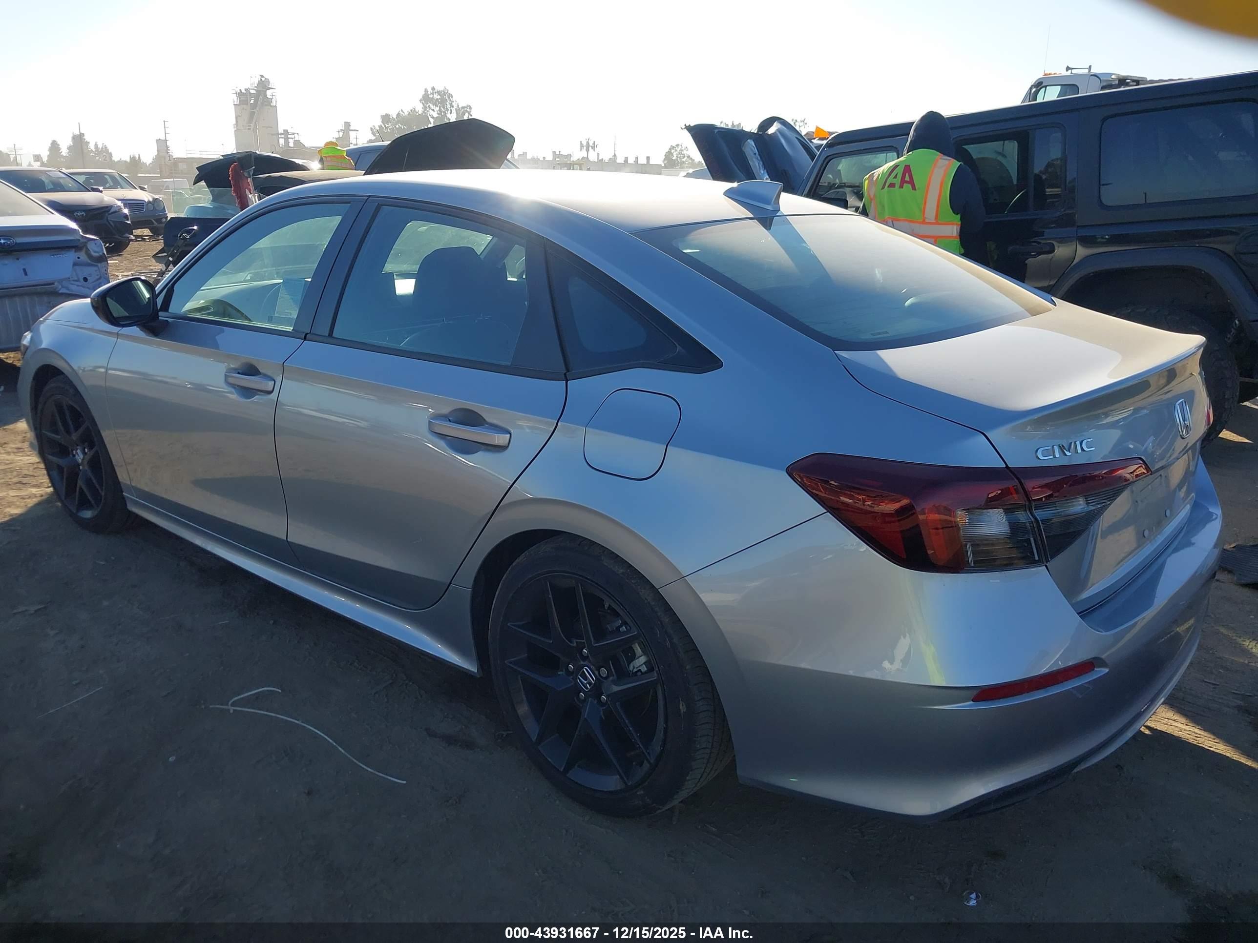 HONDA CIVIC image 3