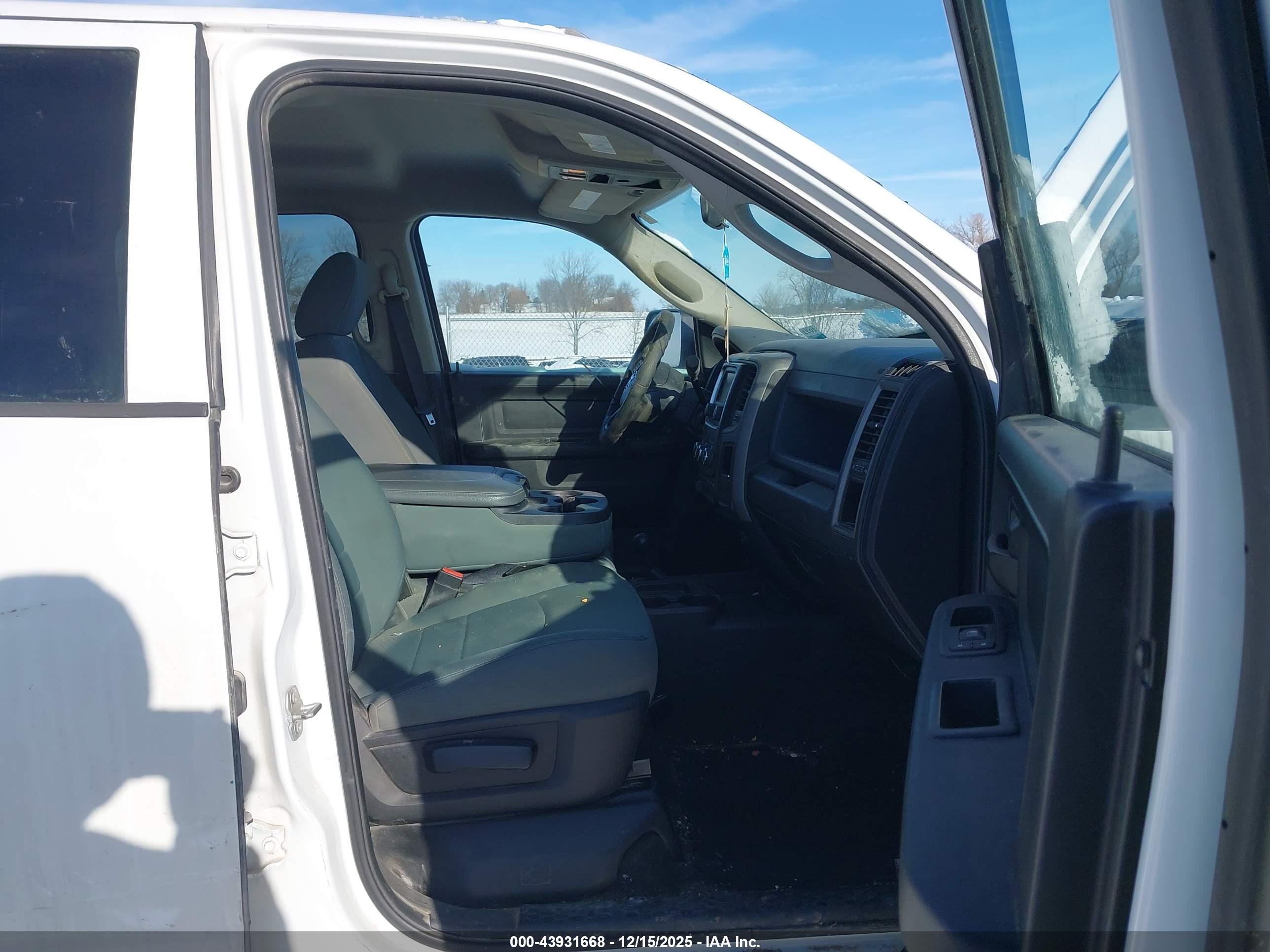 RAM 2500 image 5