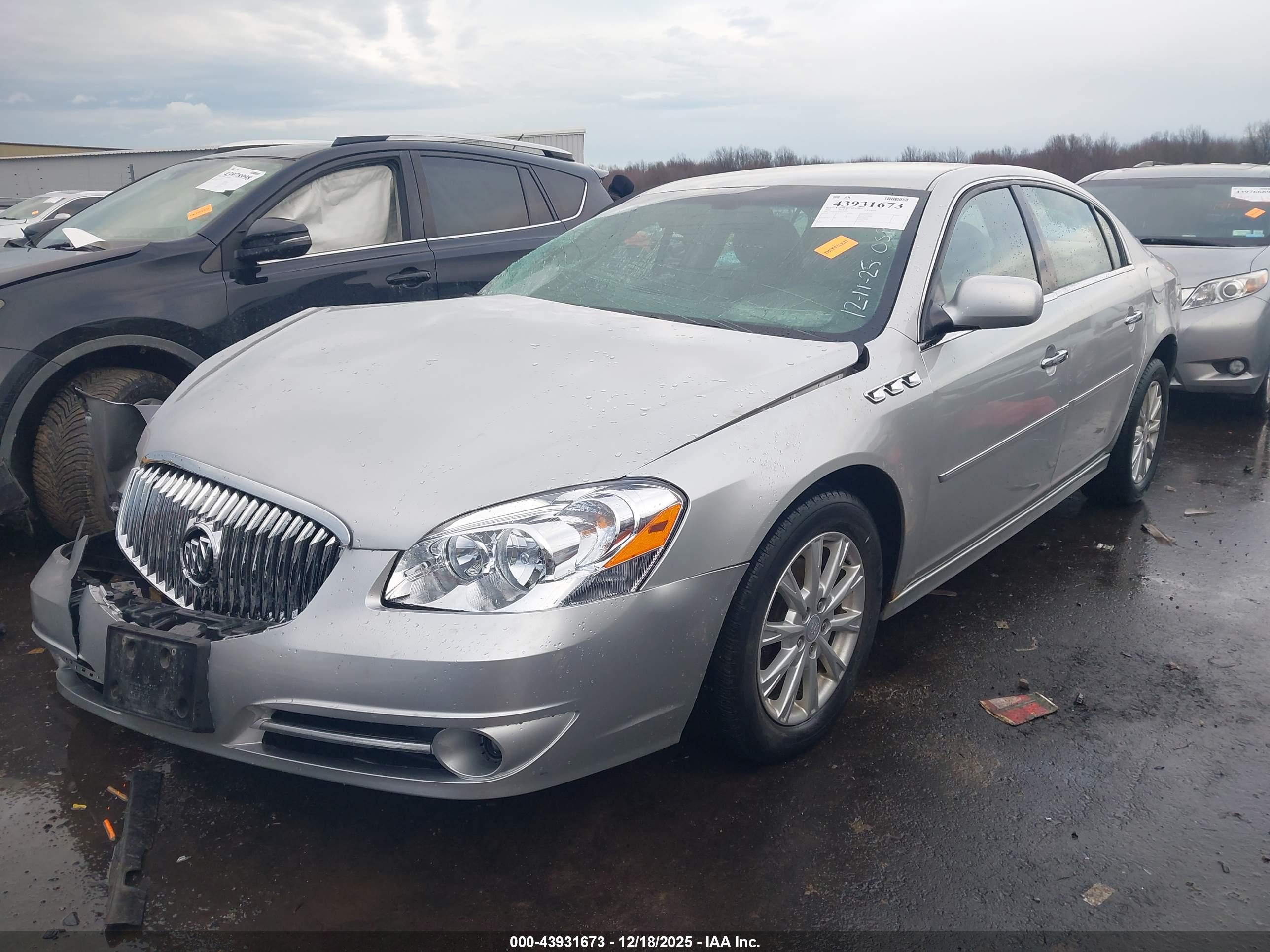 BUICK LUCERNE image 2