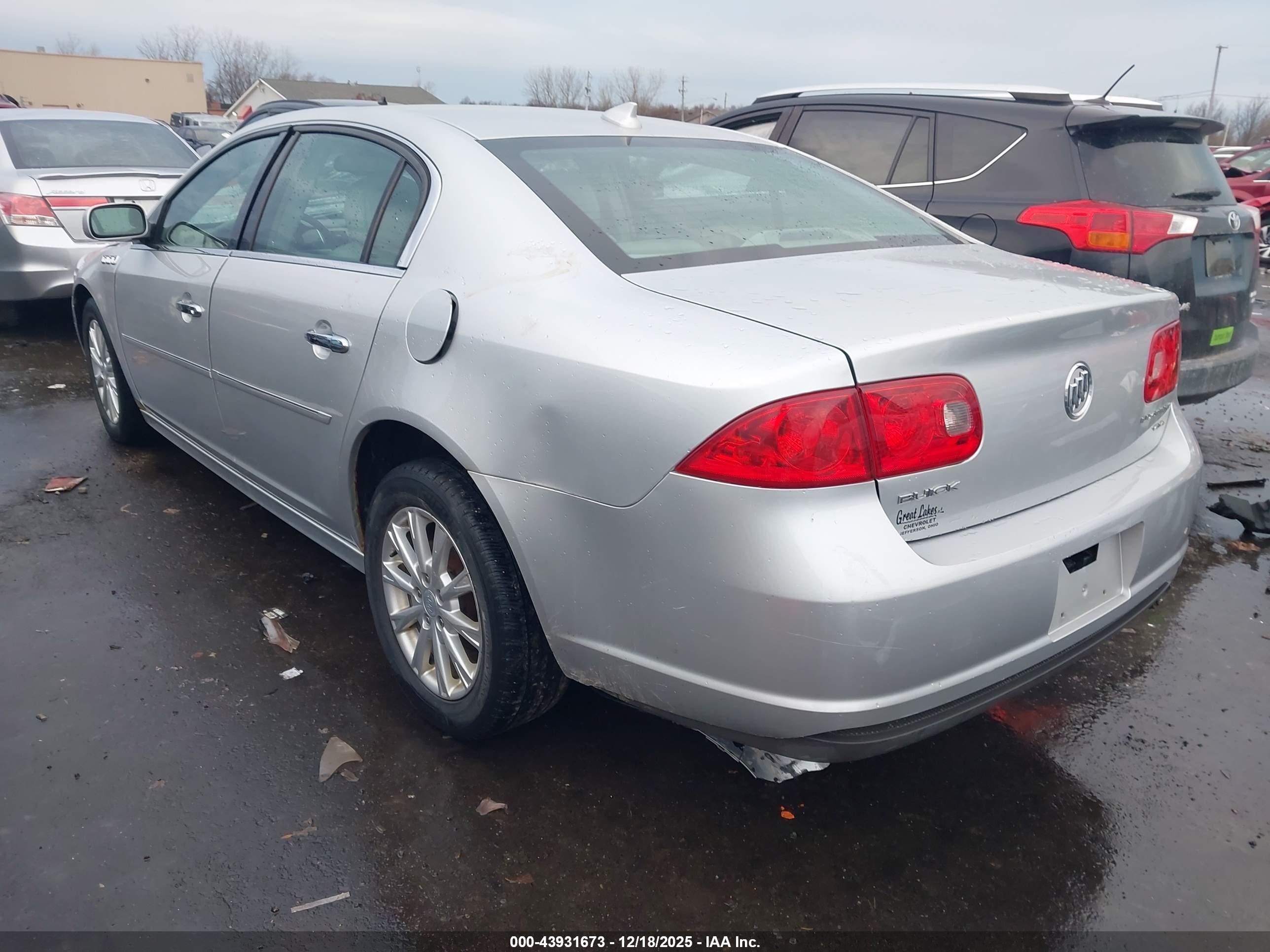 BUICK LUCERNE image 3