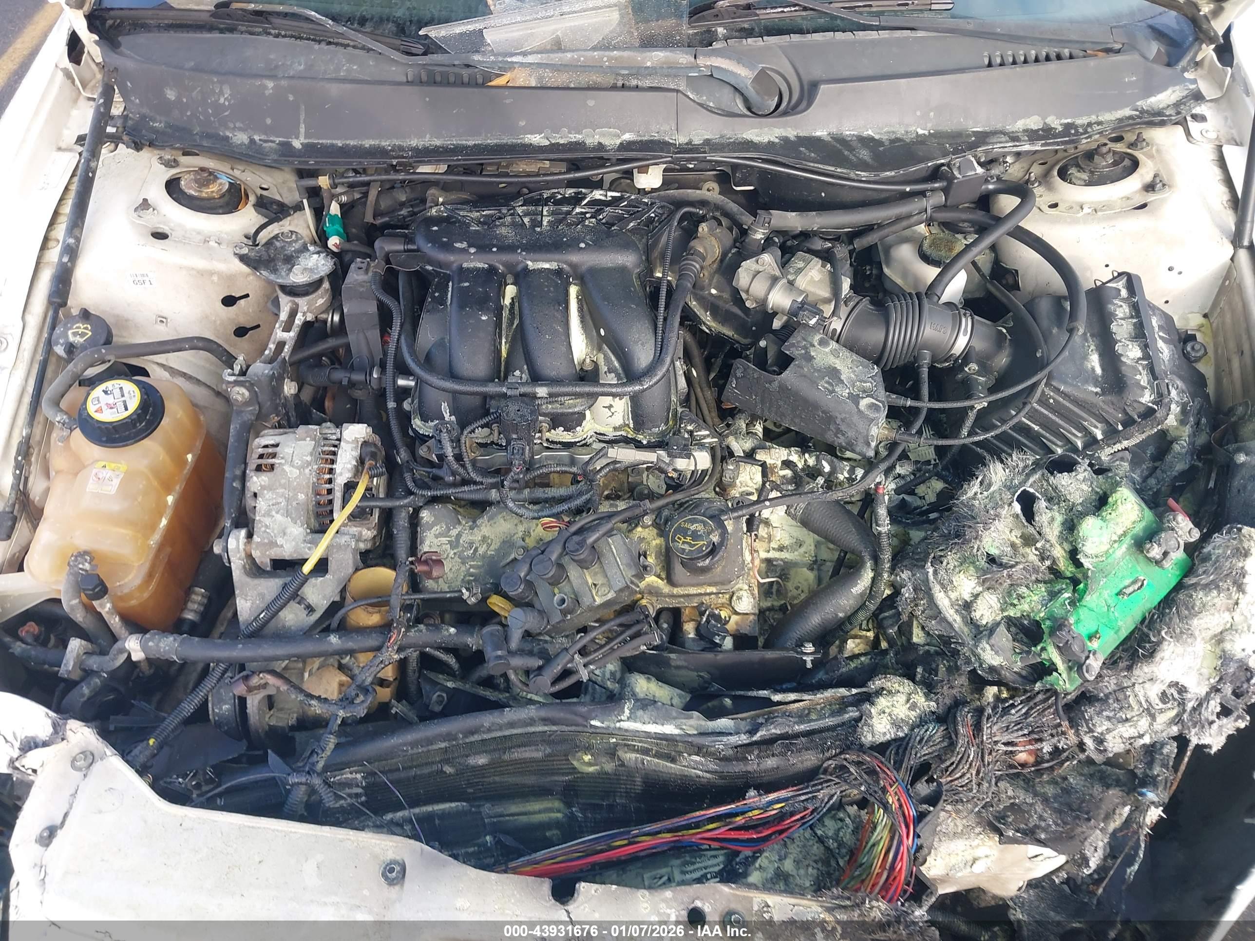 FORD TAURUS image 10