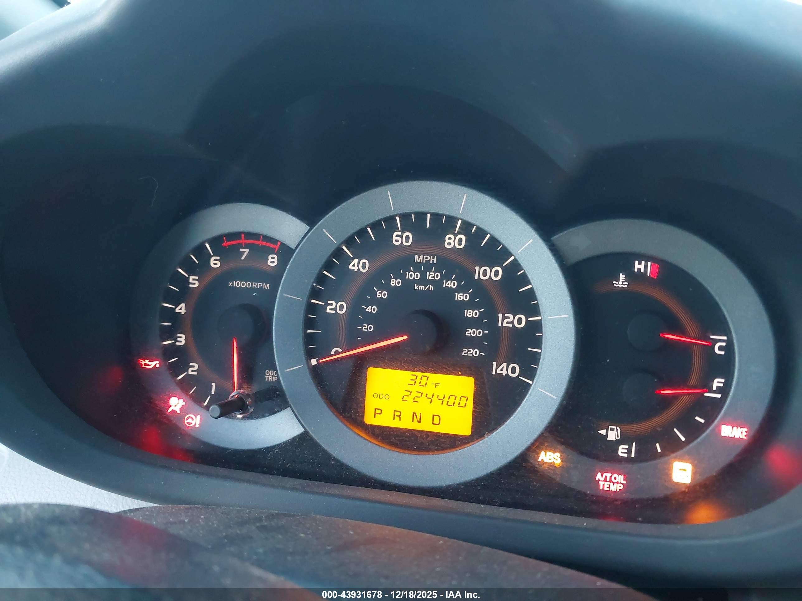 TOYOTA RAV4 image 7