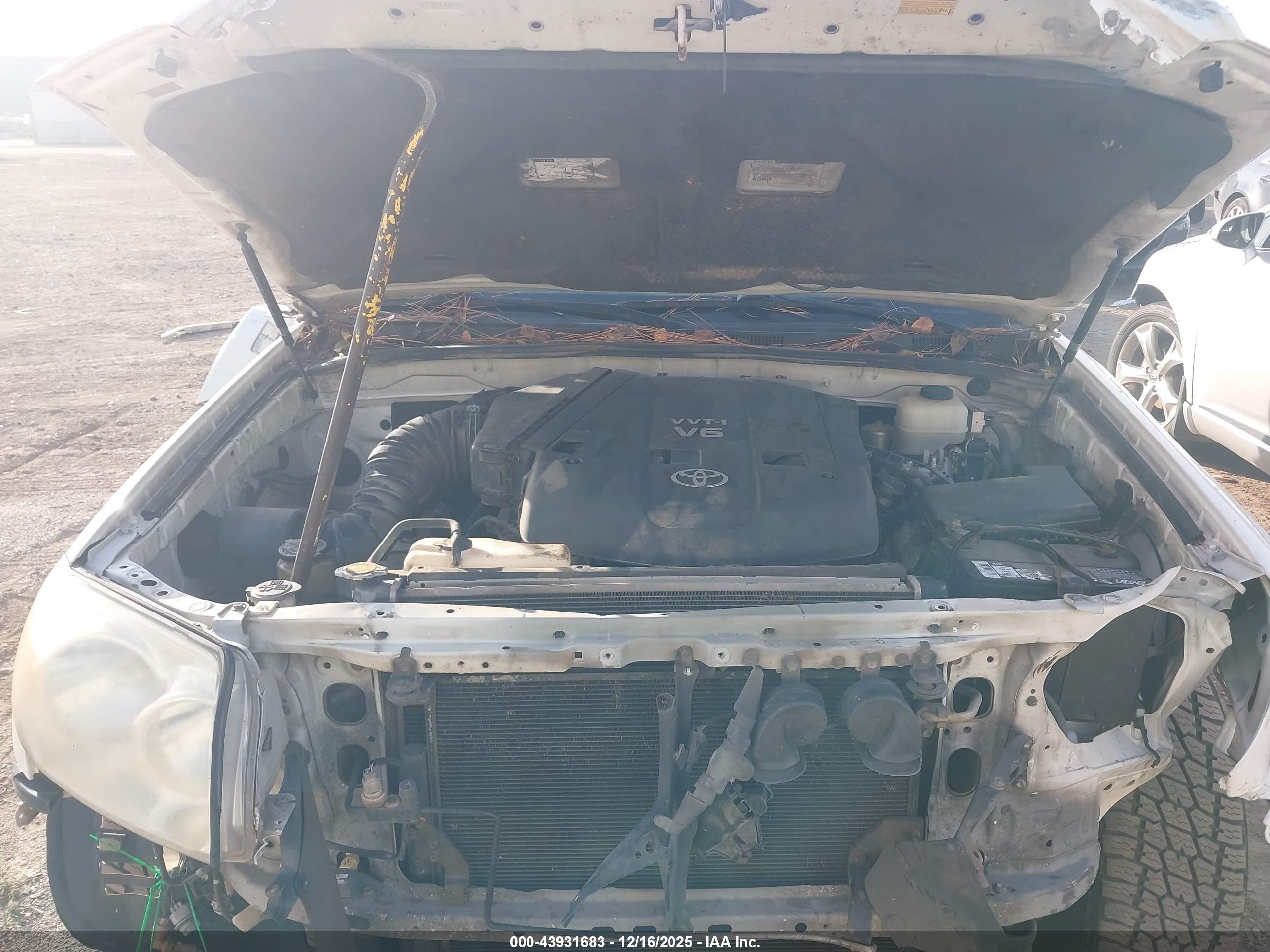 TOYOTA 4RUNNER image 10