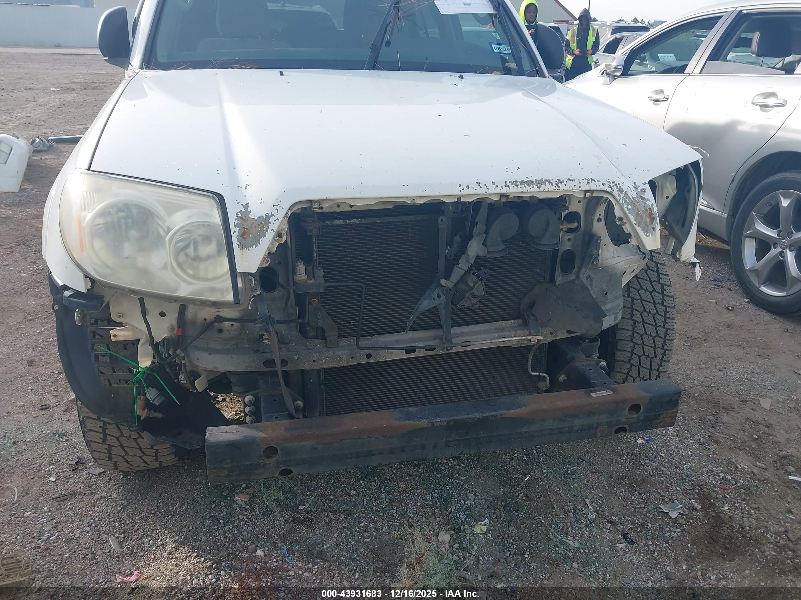 TOYOTA 4RUNNER image 6