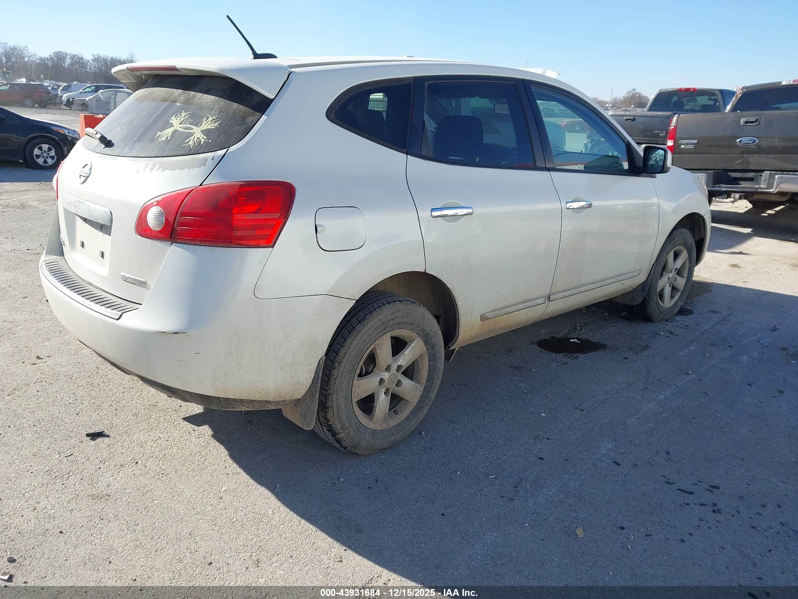 NISSAN ROGUE image 4