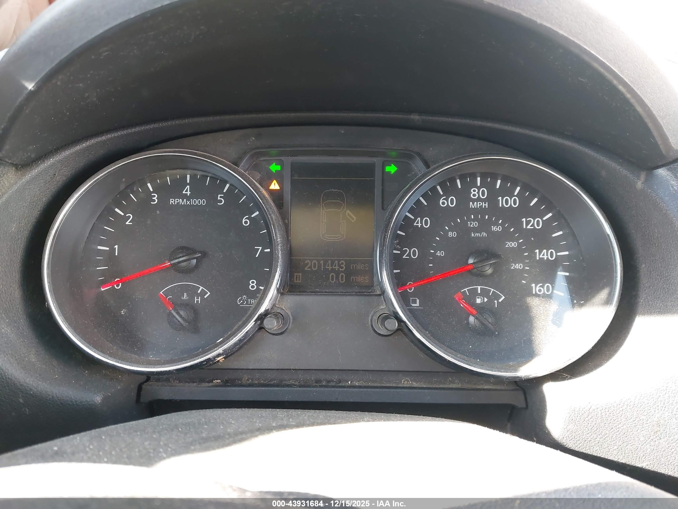 NISSAN ROGUE image 7