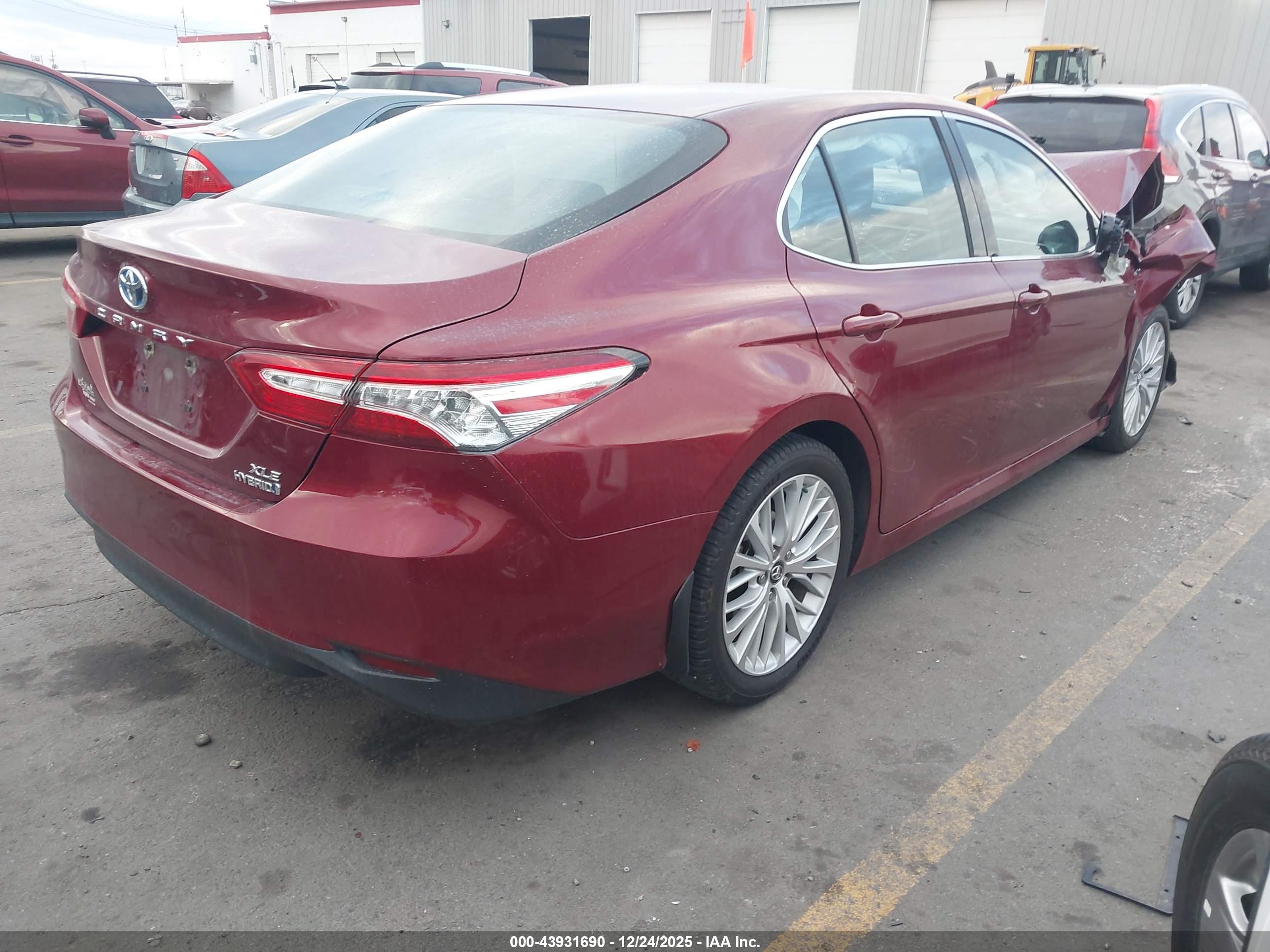 TOYOTA CAMRY image 4