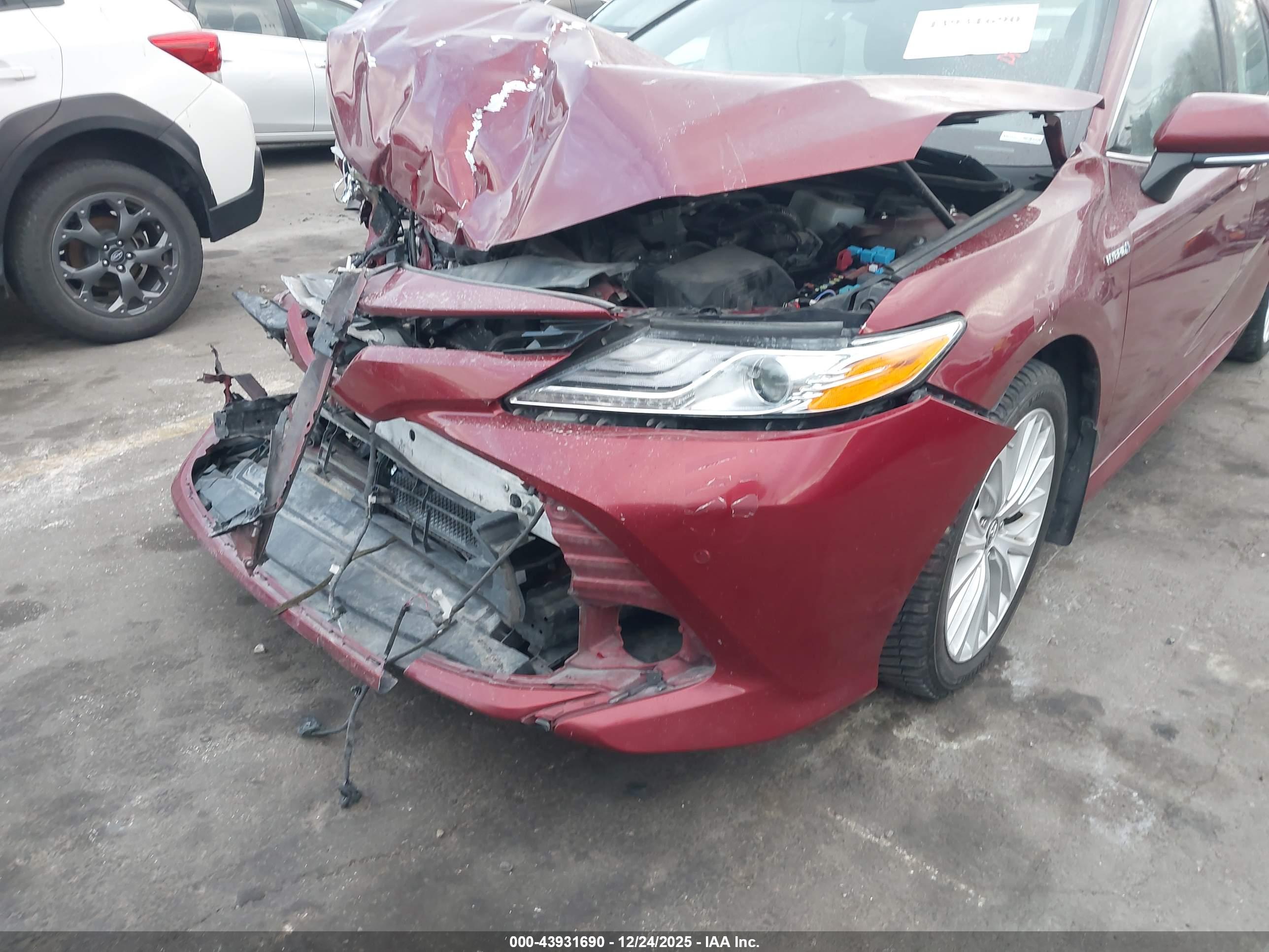 TOYOTA CAMRY image 6