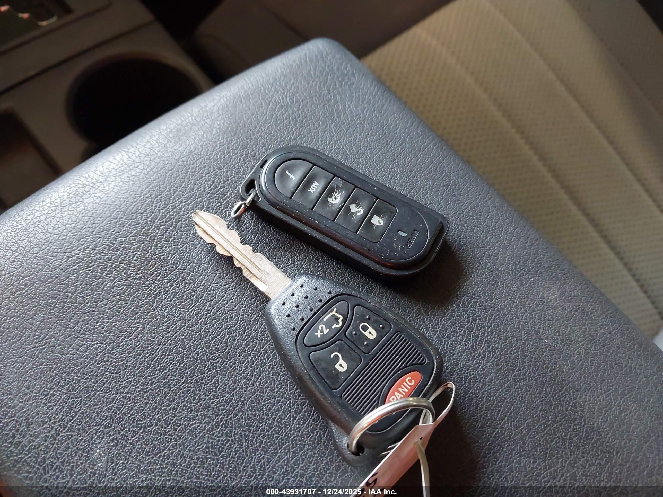 JEEP LIBERTY image 11