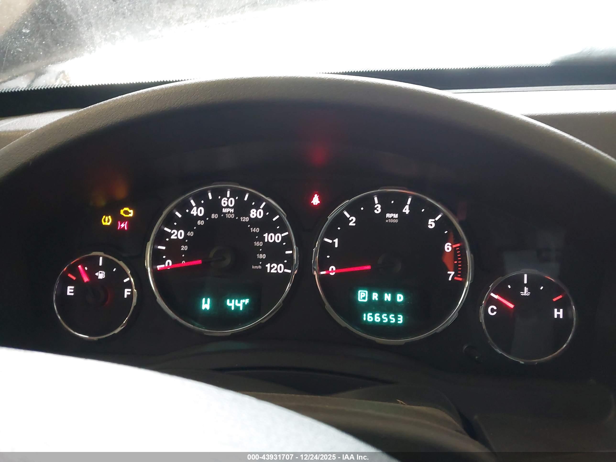 JEEP LIBERTY image 7