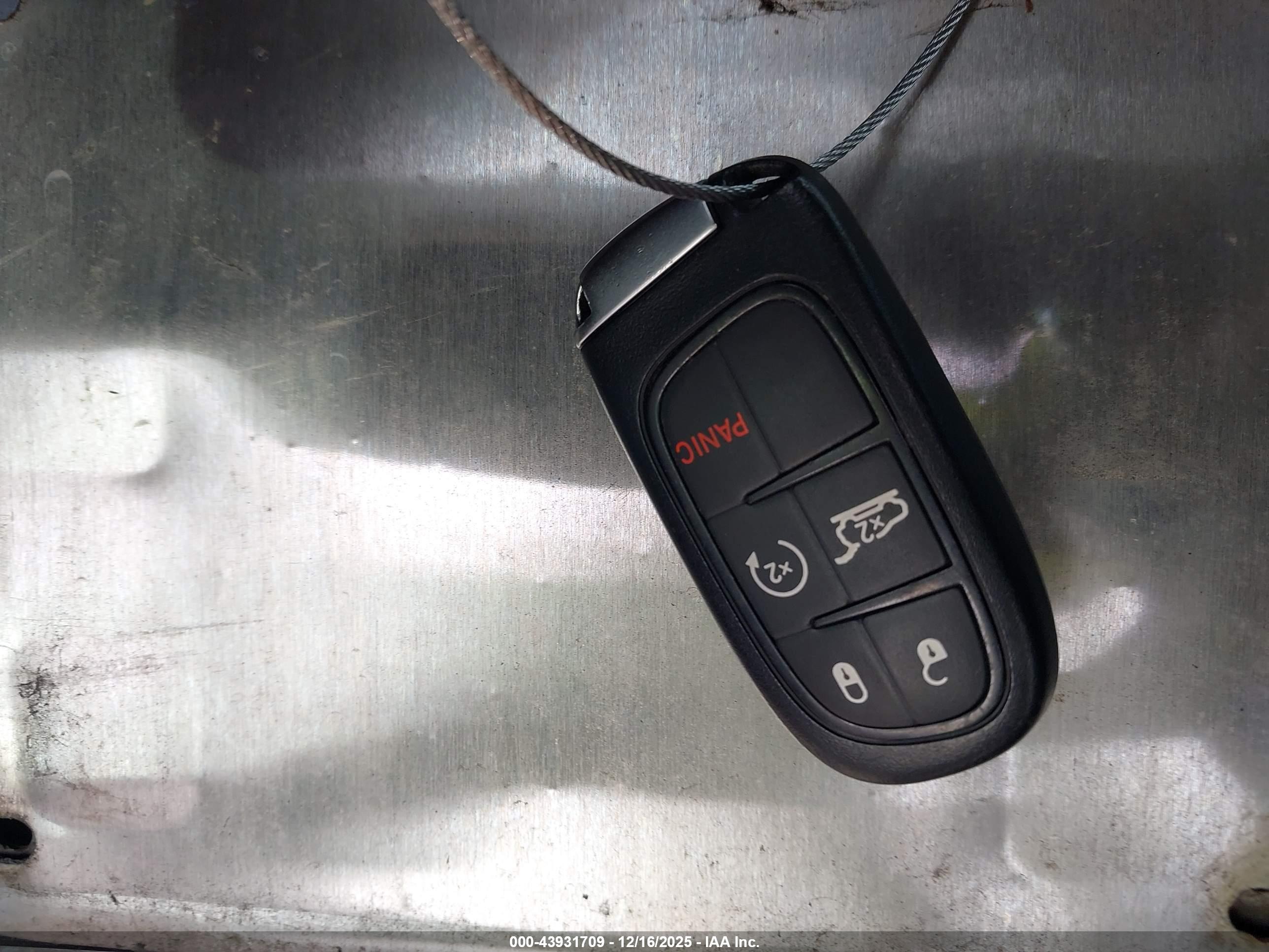 JEEP CHEROKEE image 11