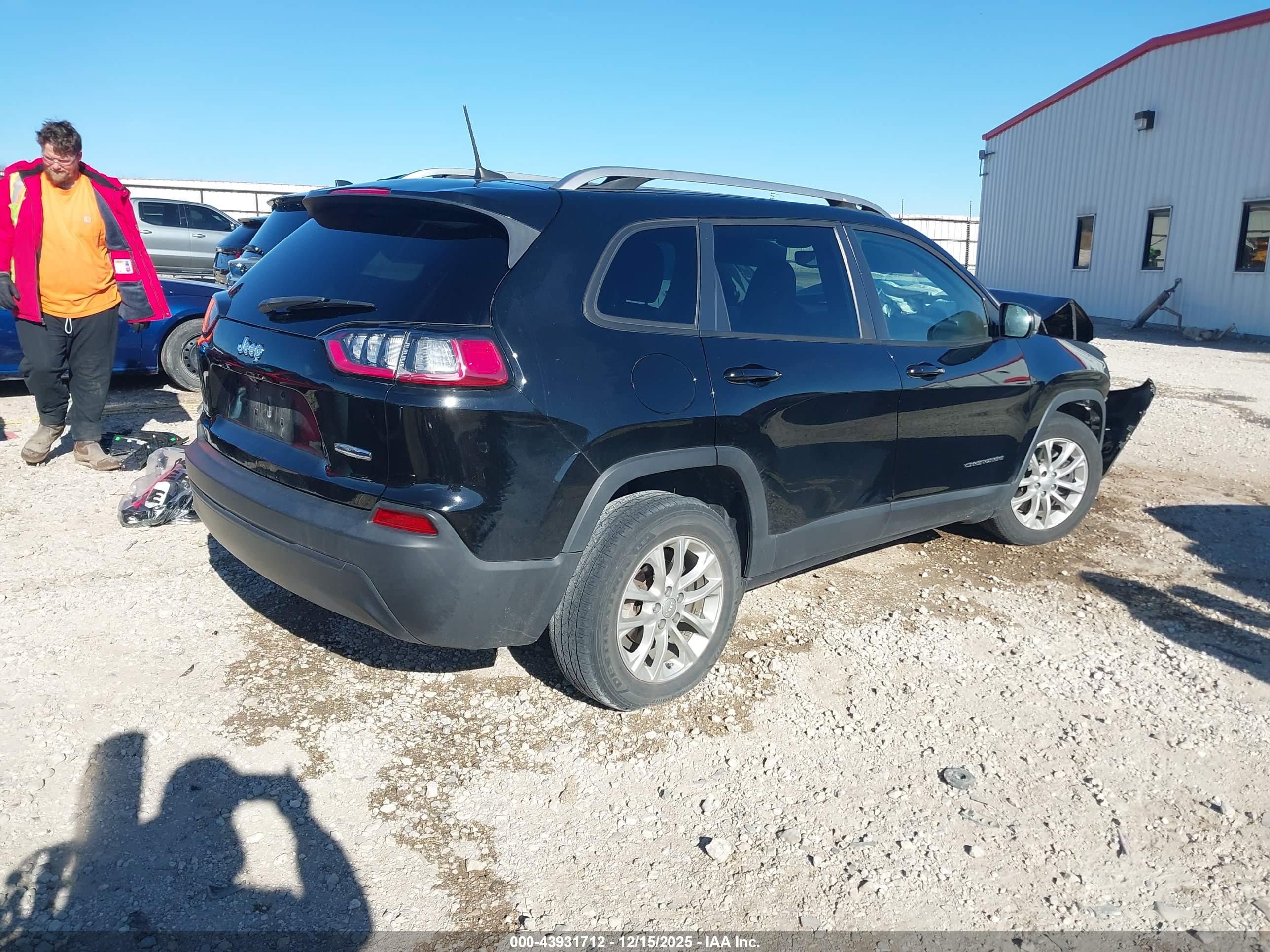 JEEP CHEROKEE image 4
