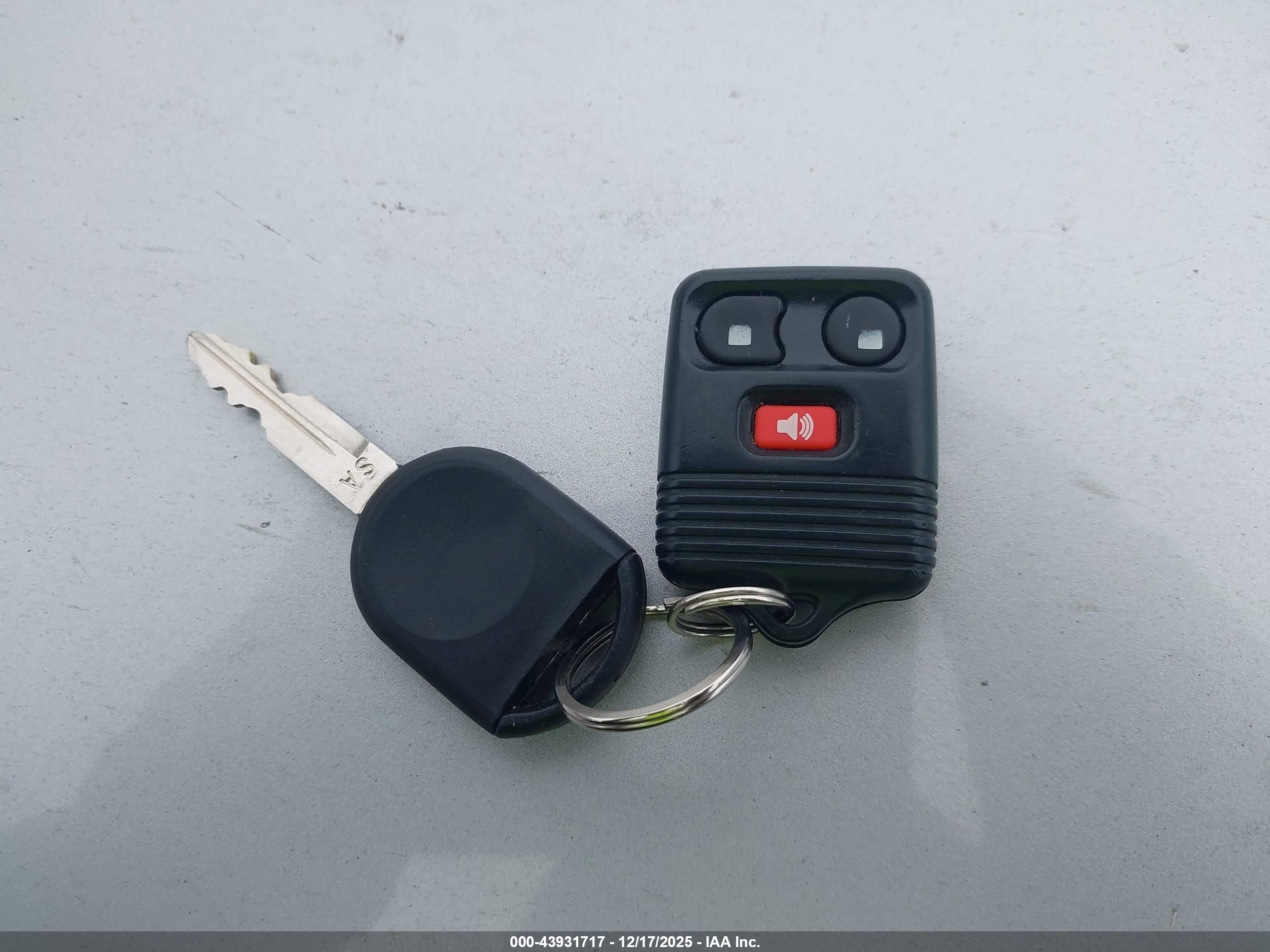 MAZDA TRIBUTE image 11