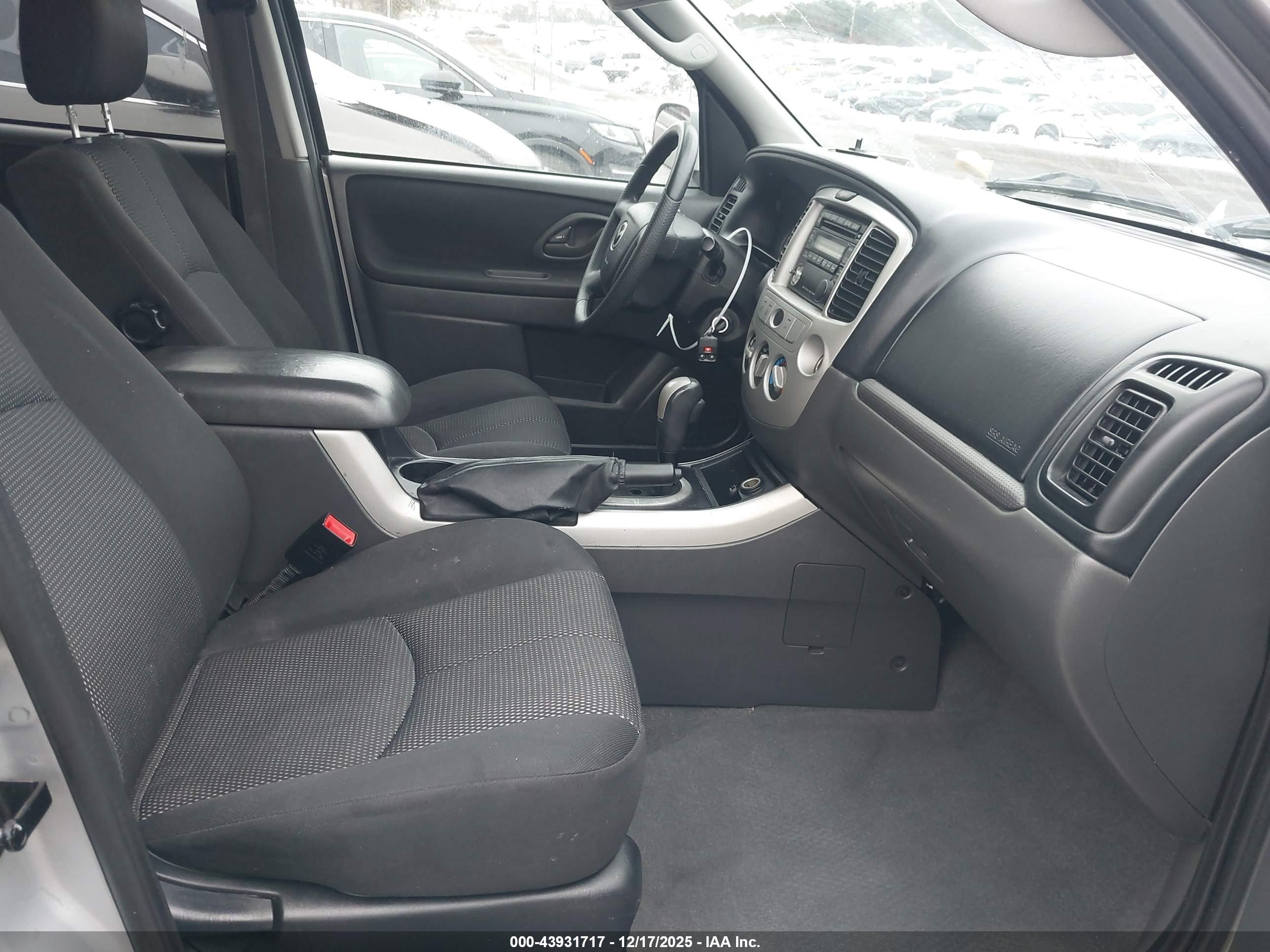 MAZDA TRIBUTE image 5