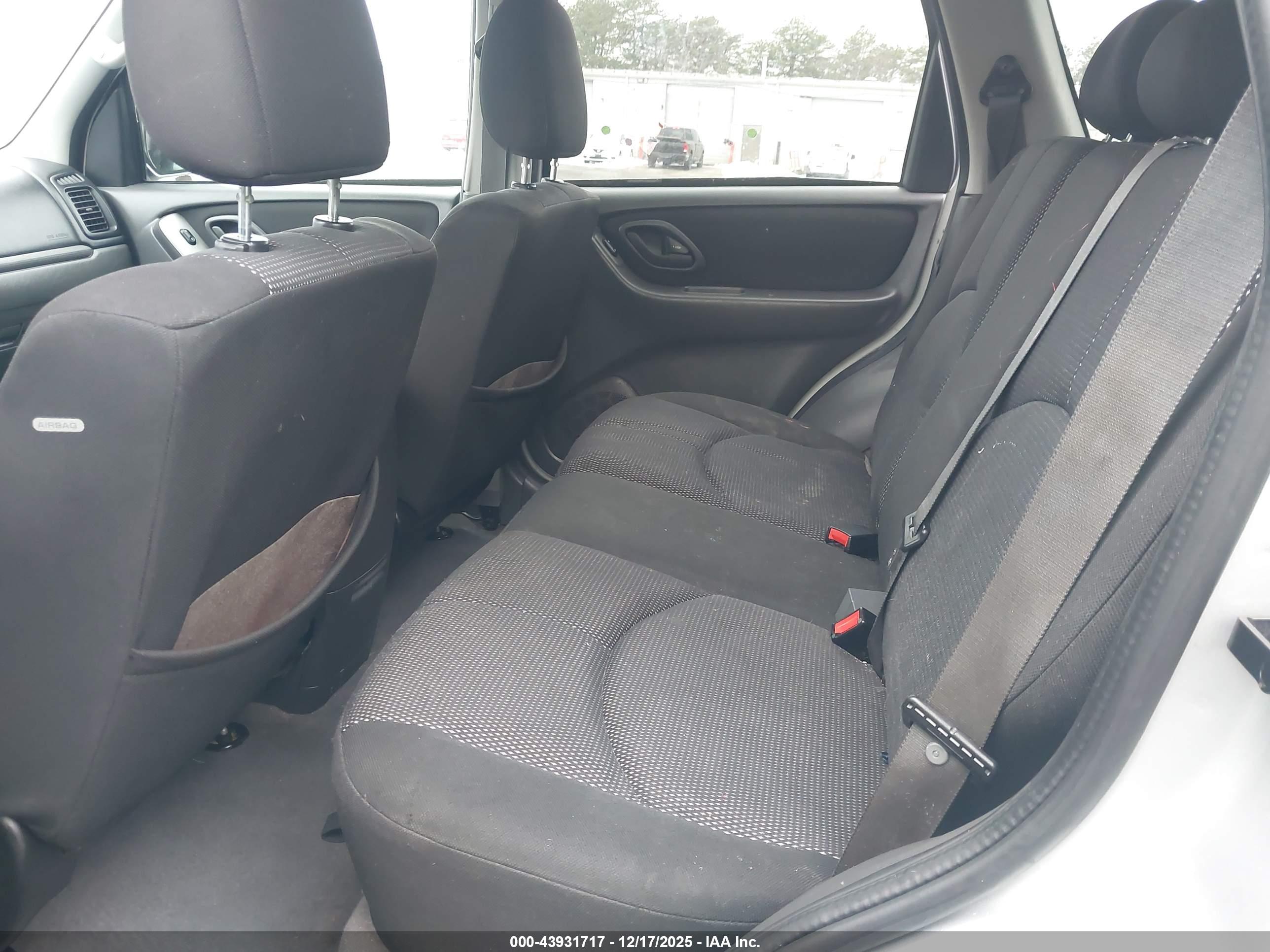 MAZDA TRIBUTE image 8