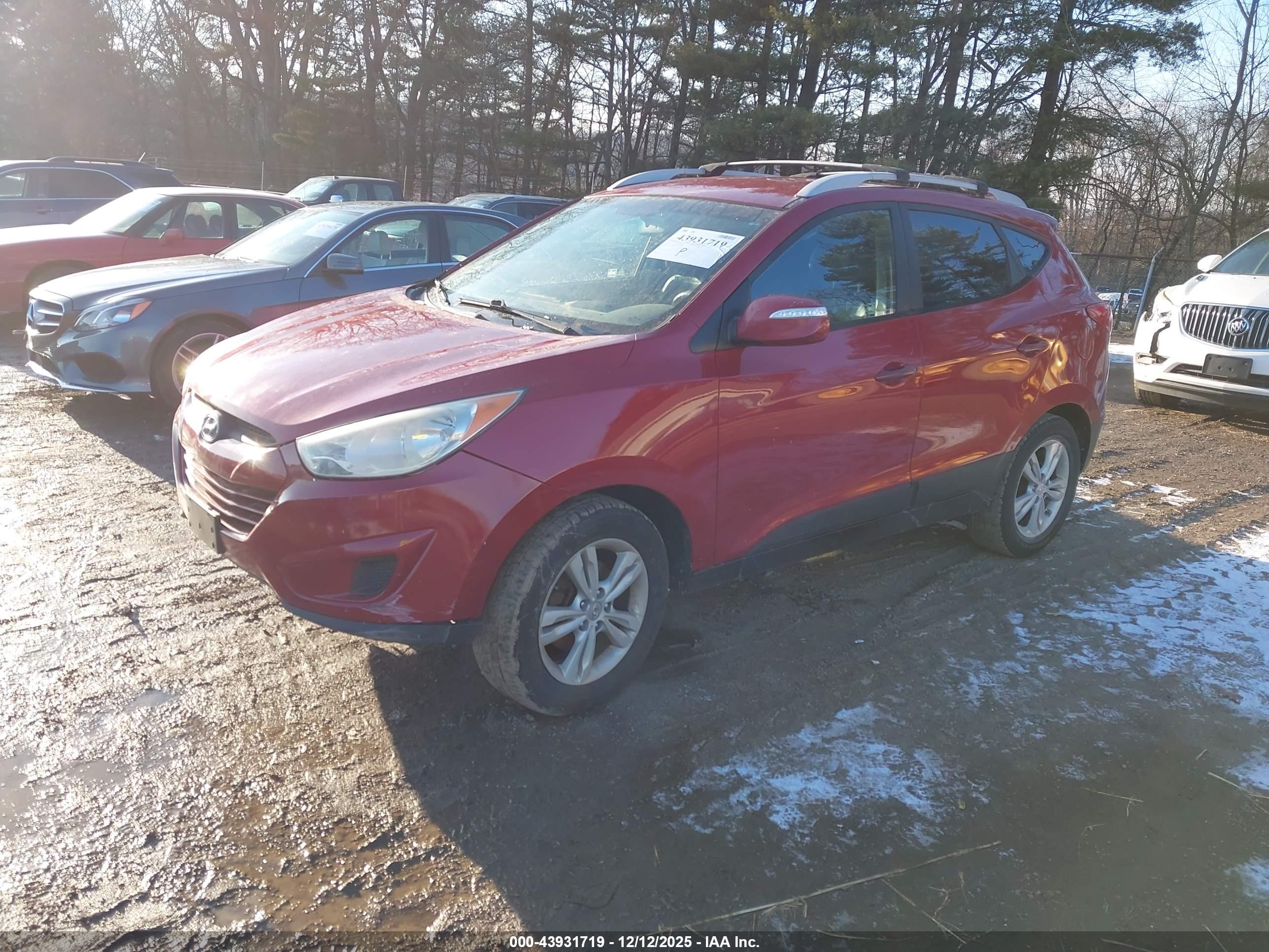 HYUNDAI TUCSON image 2