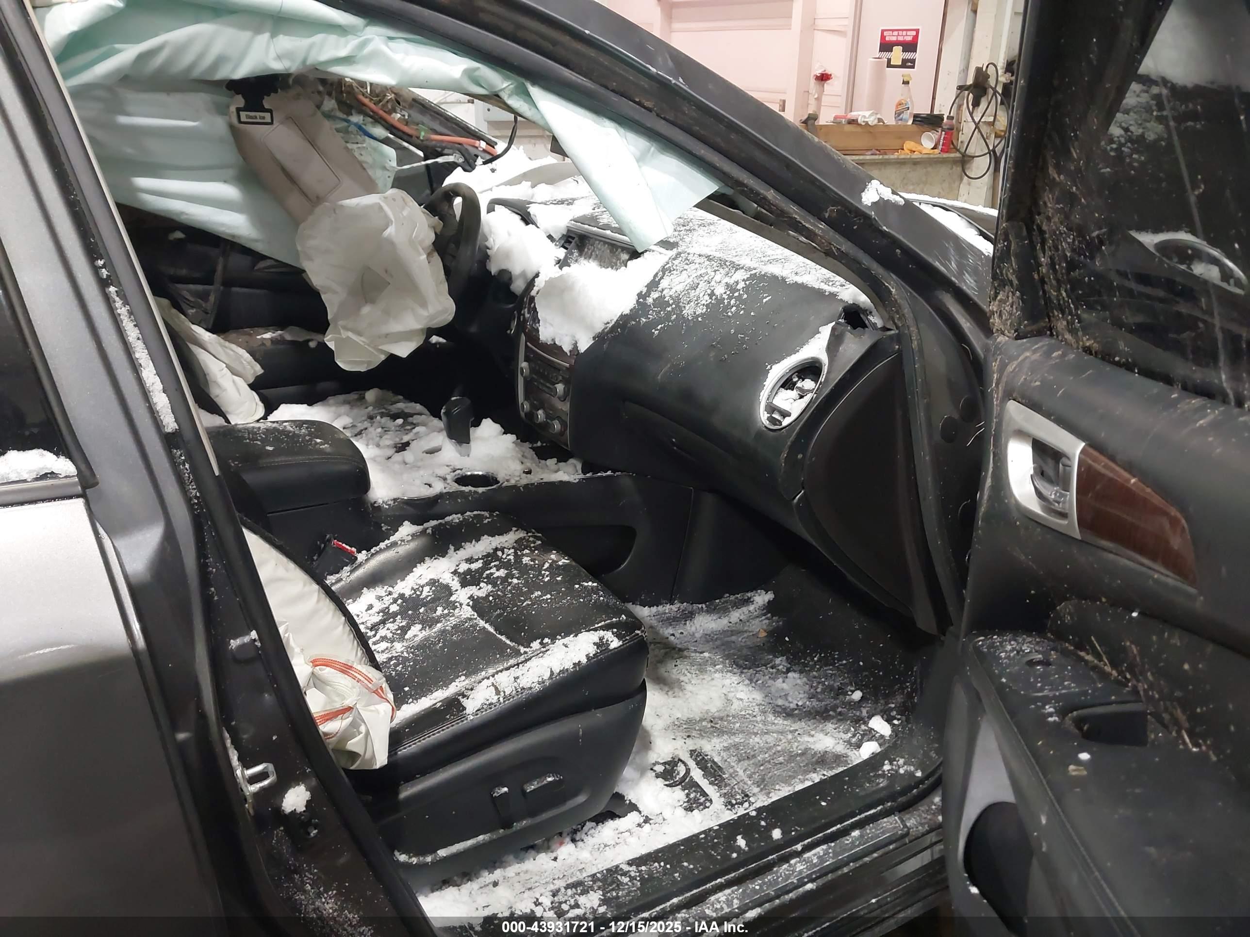 NISSAN PATHFINDER image 5