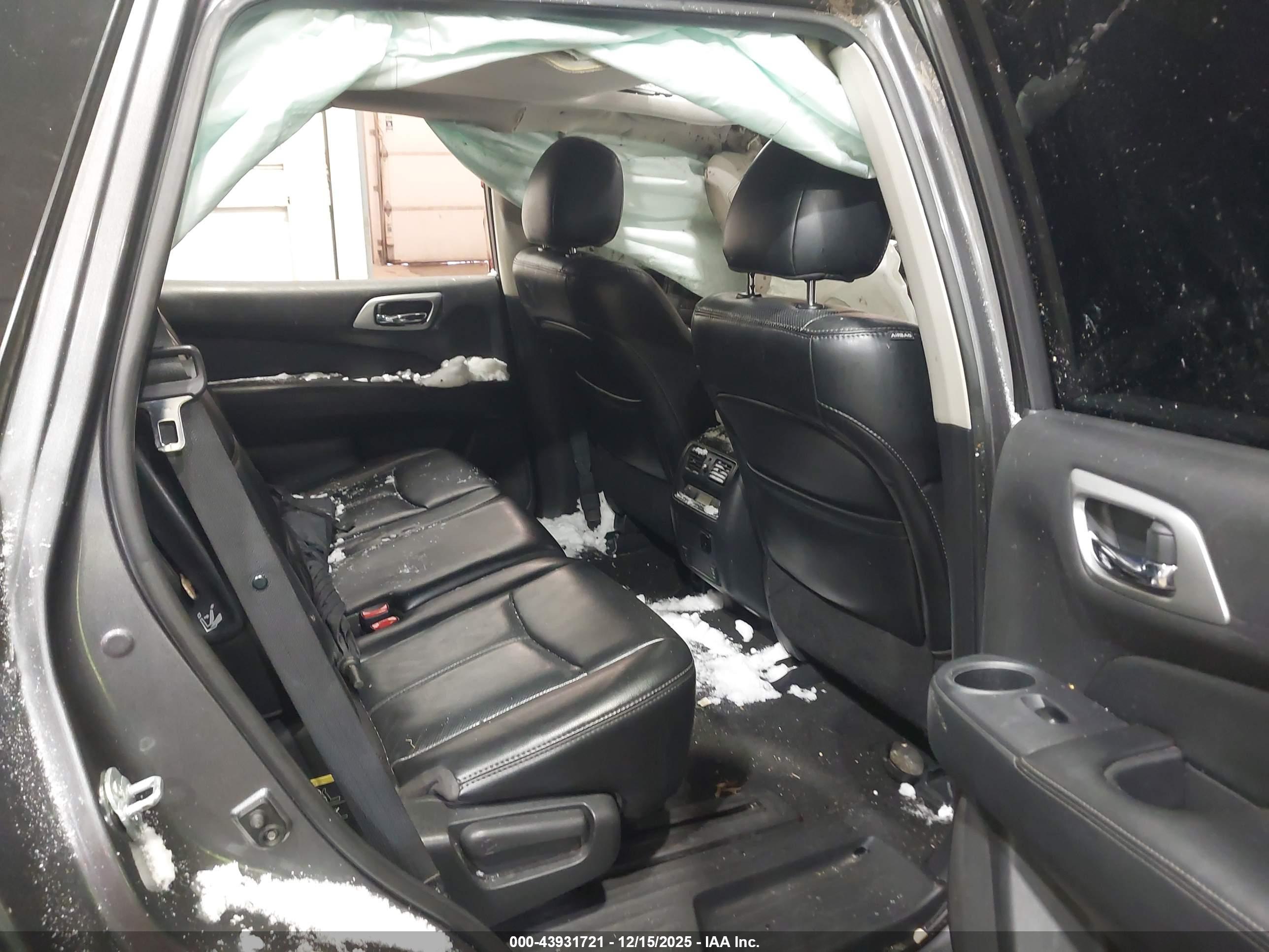NISSAN PATHFINDER image 8