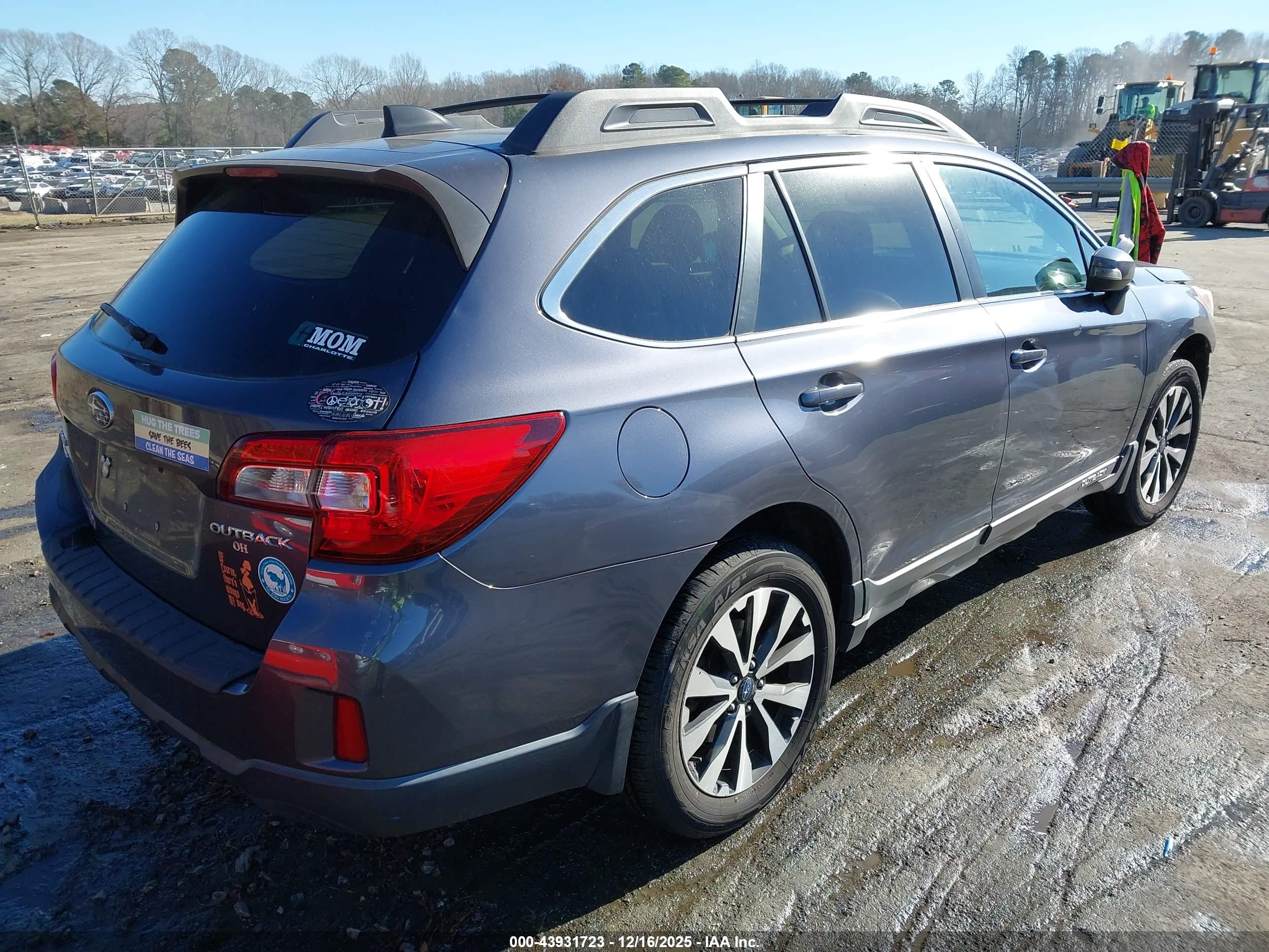 SUBARU OUTBACK image 4