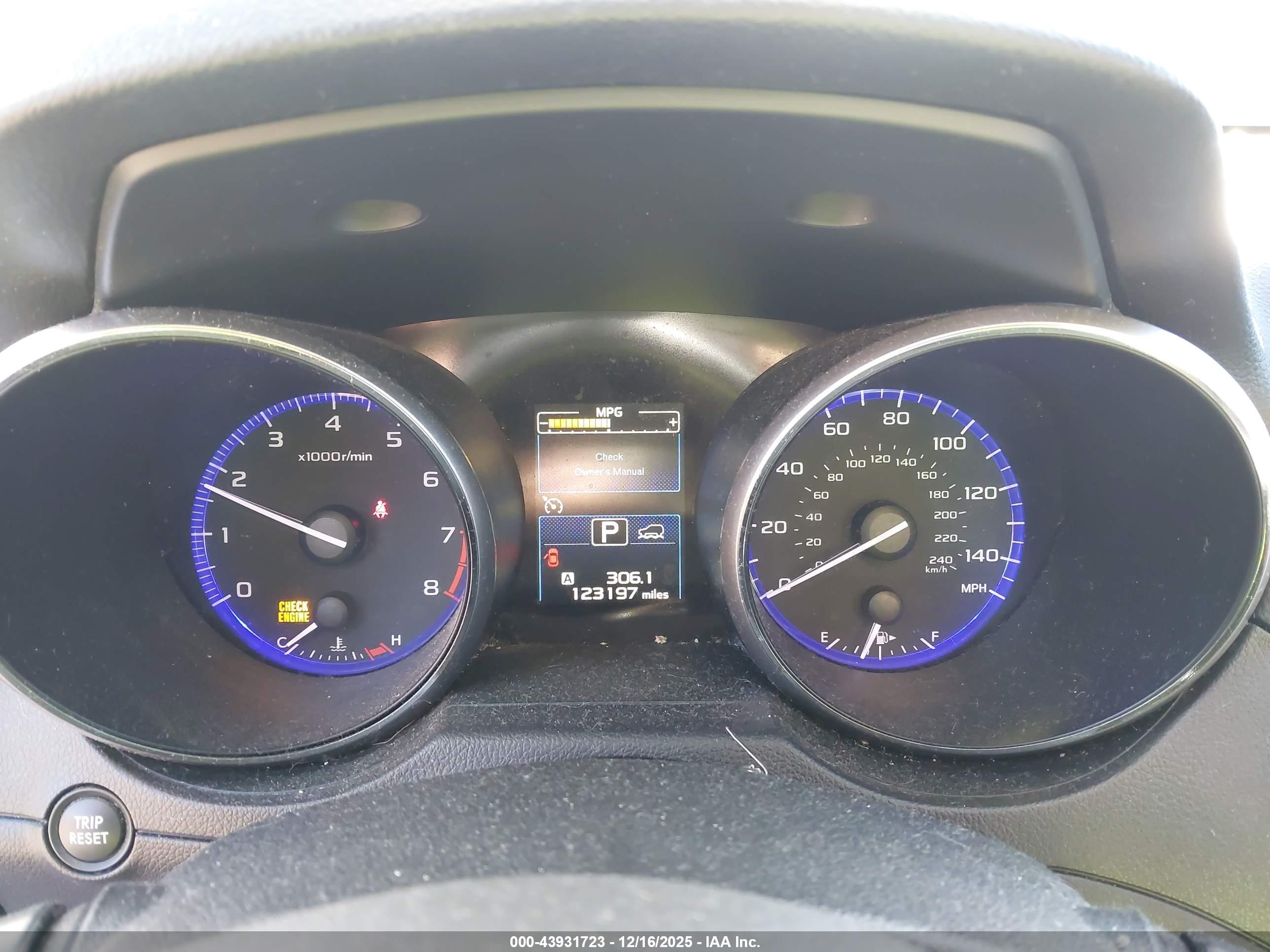 SUBARU OUTBACK image 7