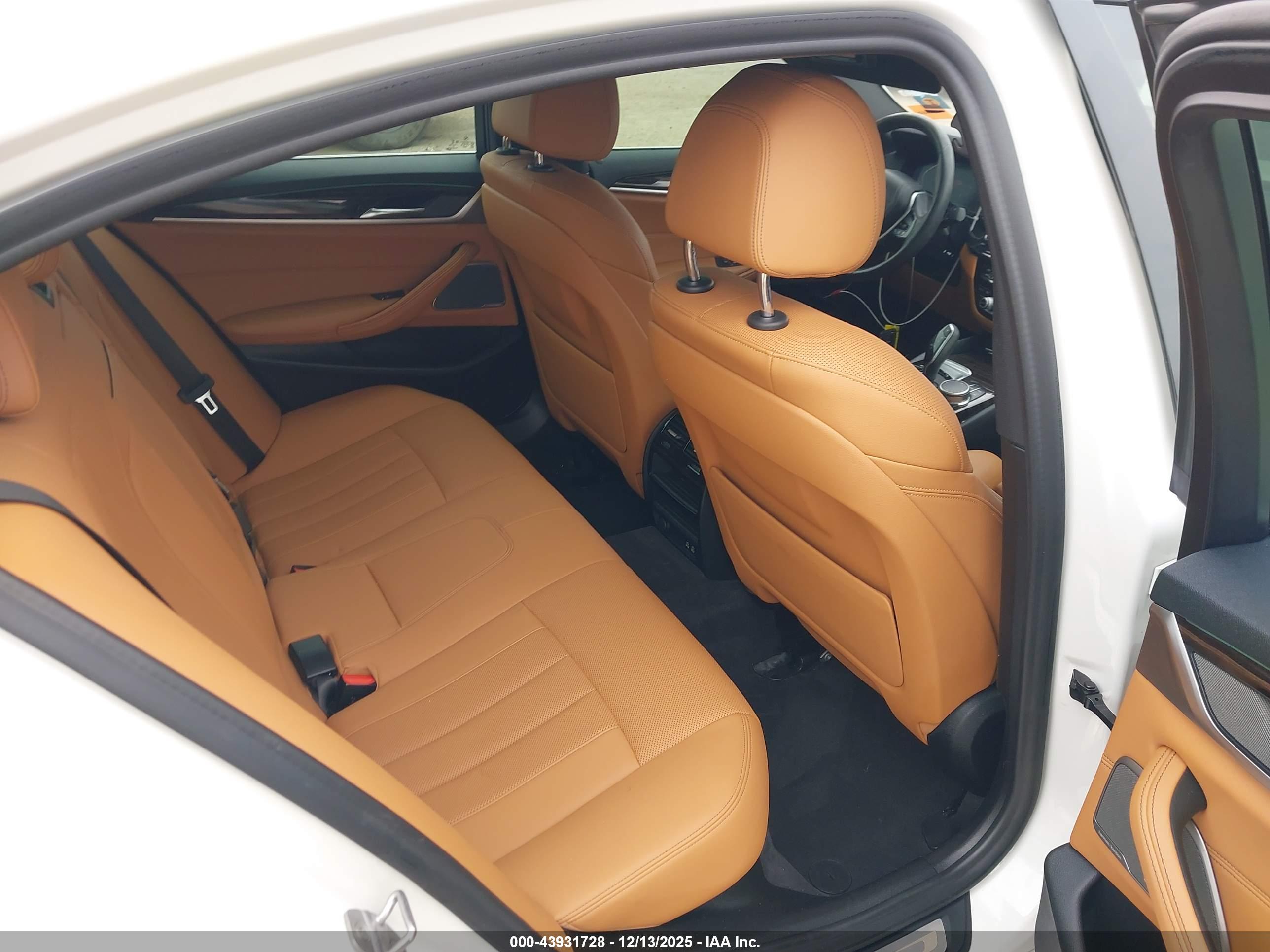 BMW 530I image 8