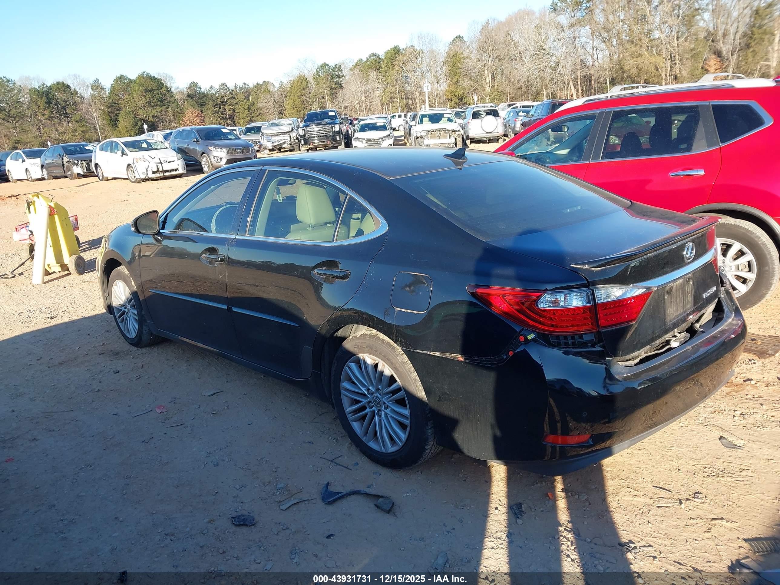 LEXUS ES image 3
