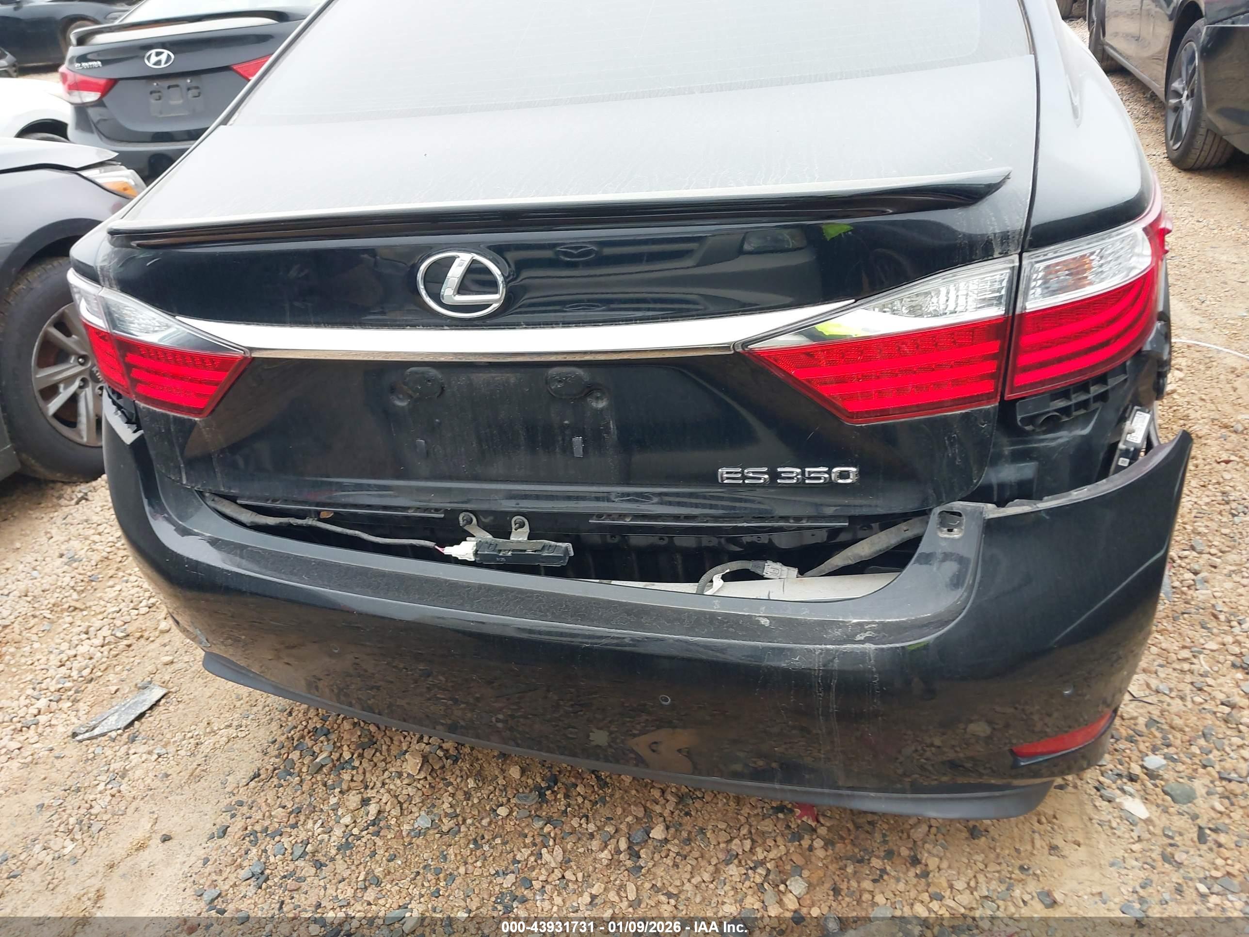 LEXUS ES image 6