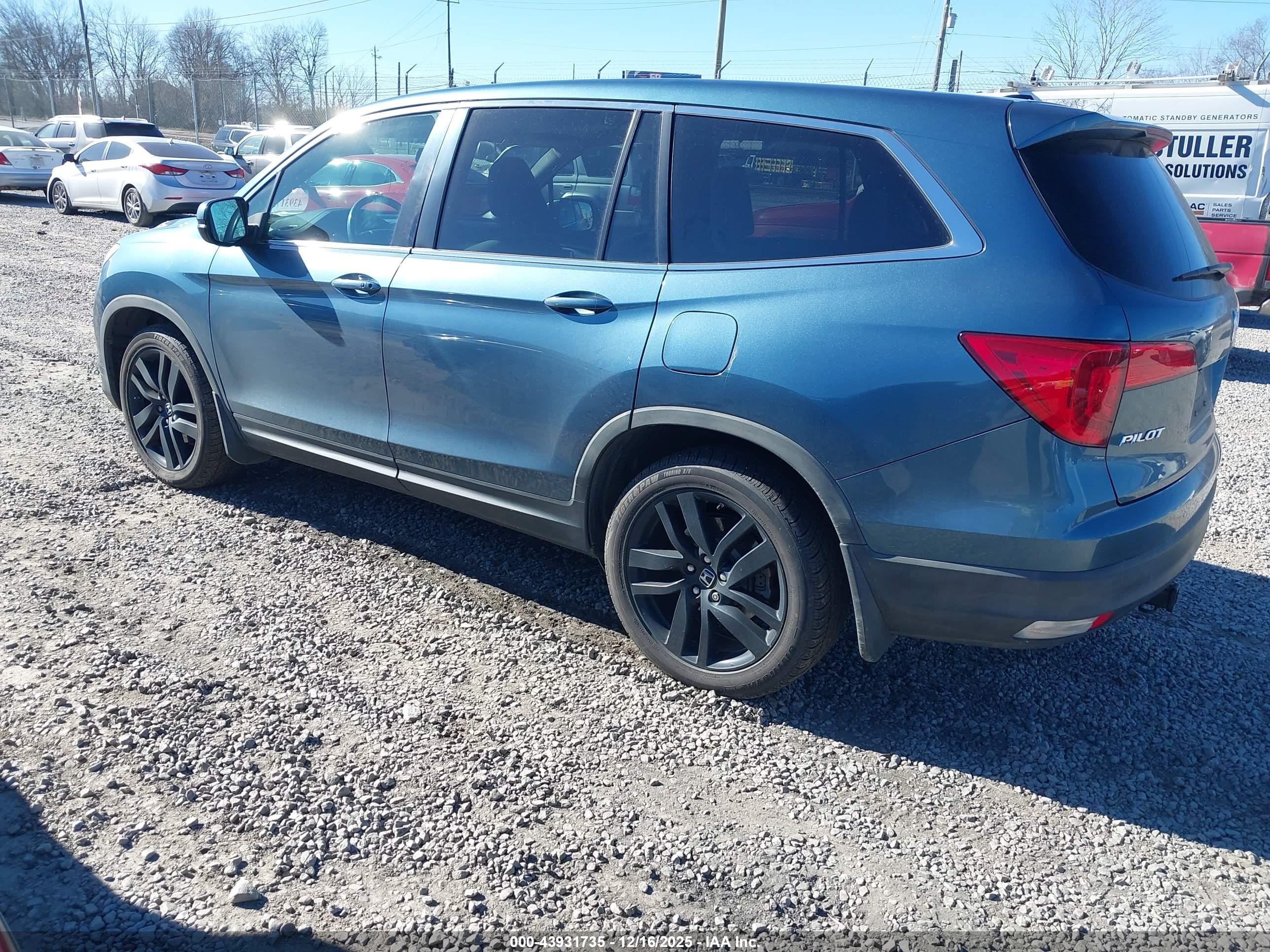 HONDA PILOT image 3