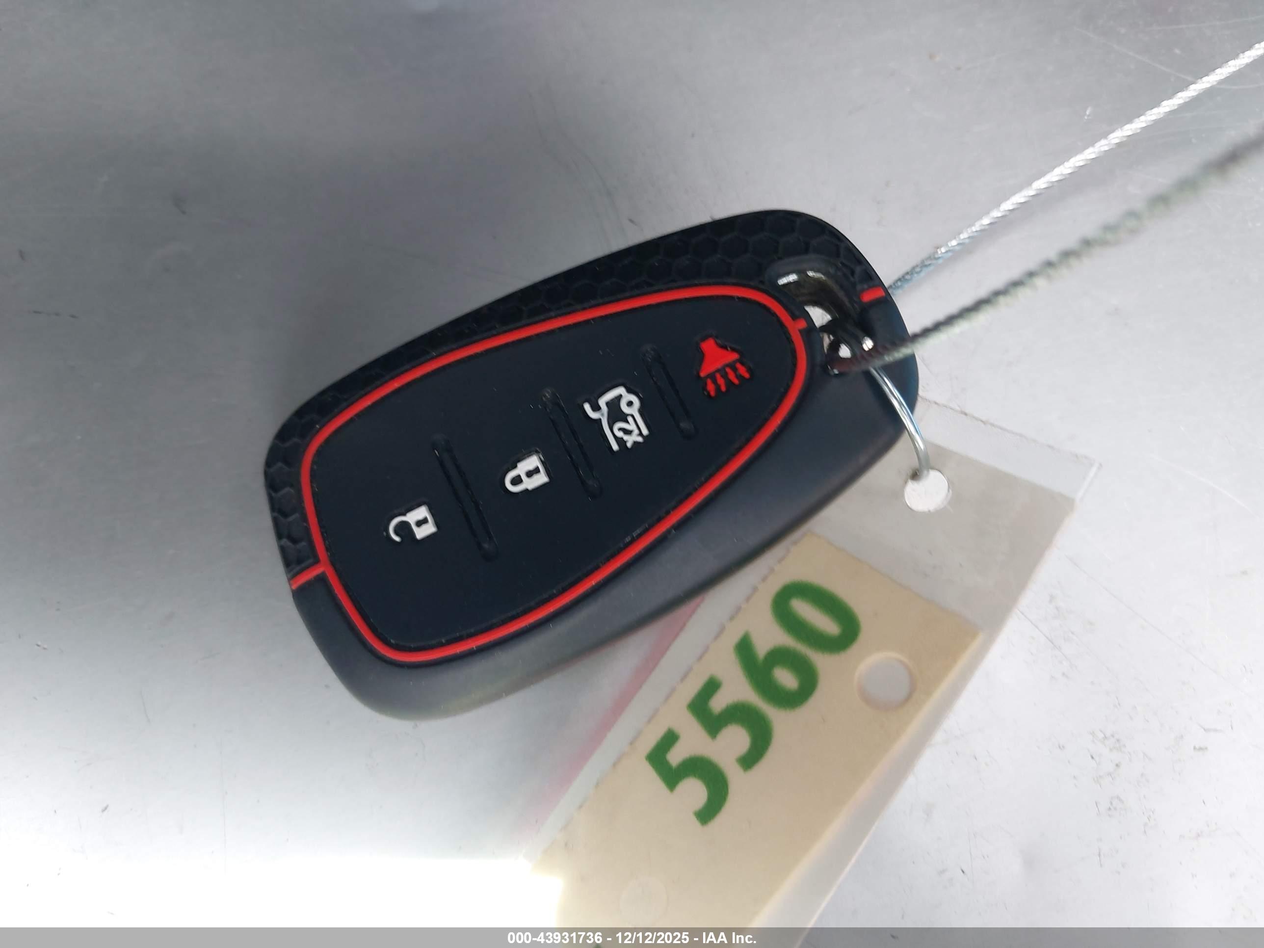 CHEVROLET EQUINOX image 11