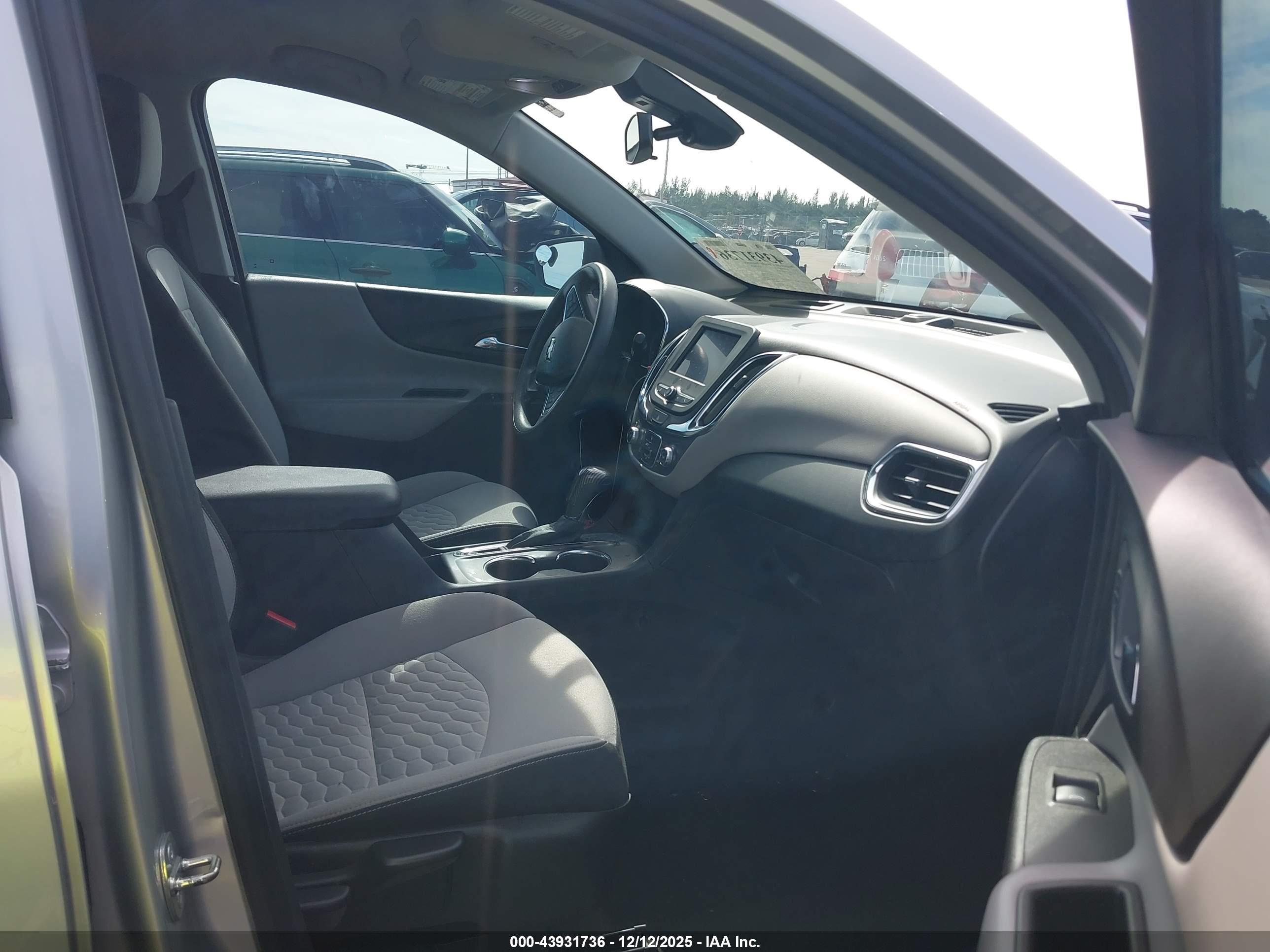CHEVROLET EQUINOX image 5