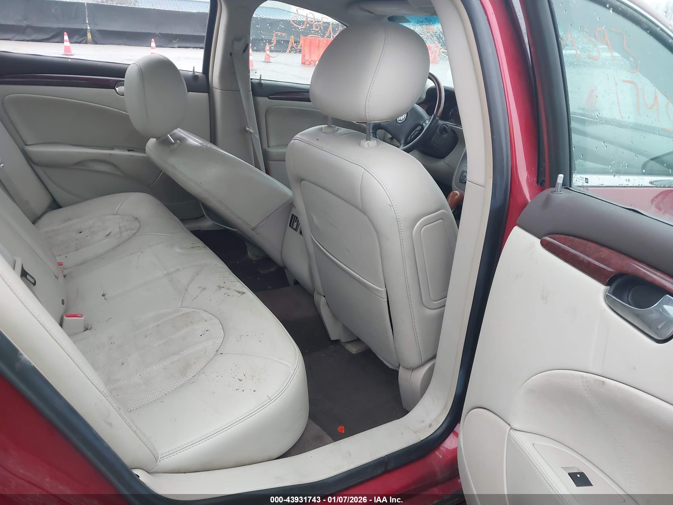 BUICK LUCERNE image 8