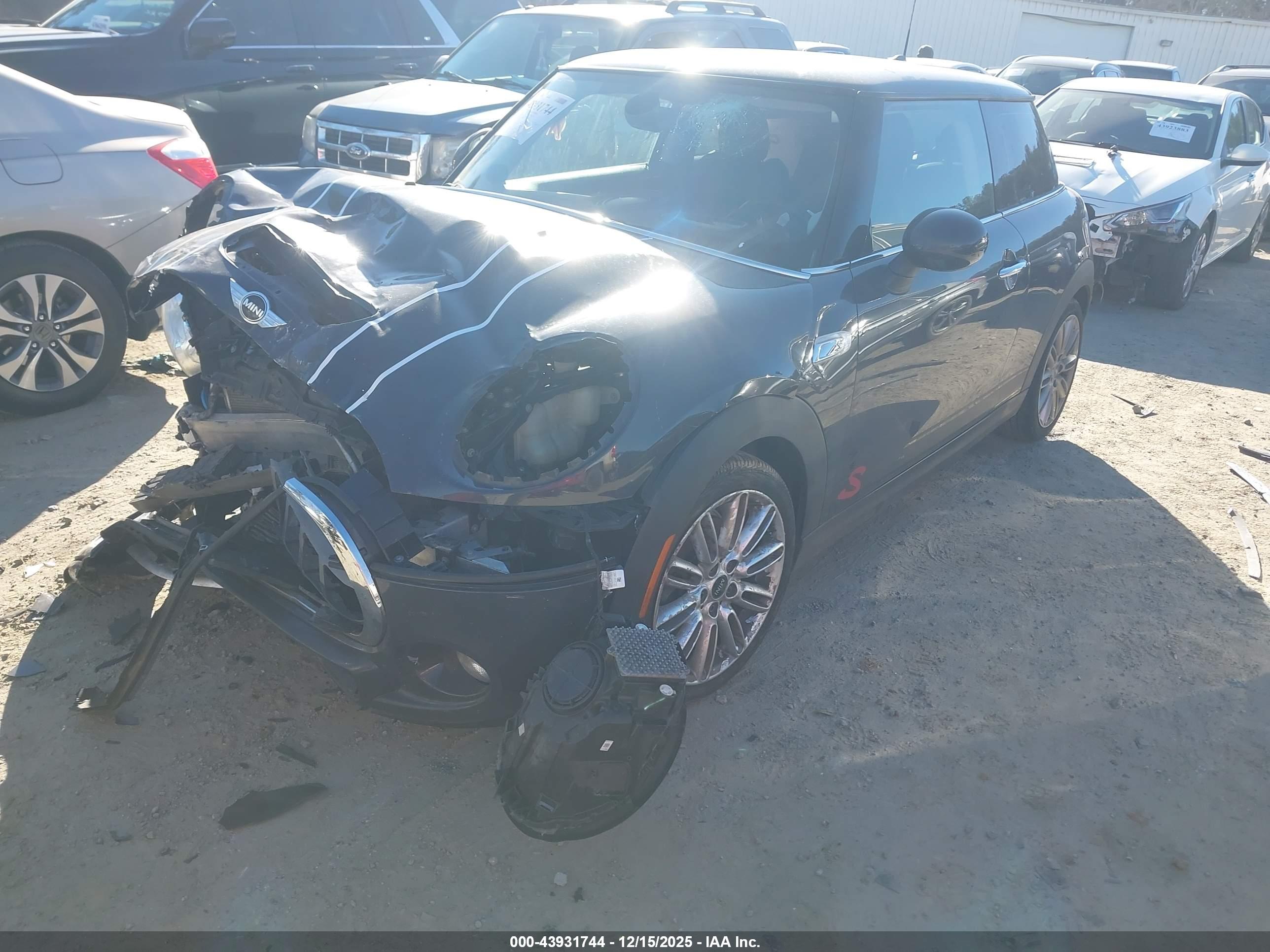 MINI HARDTOP image 2