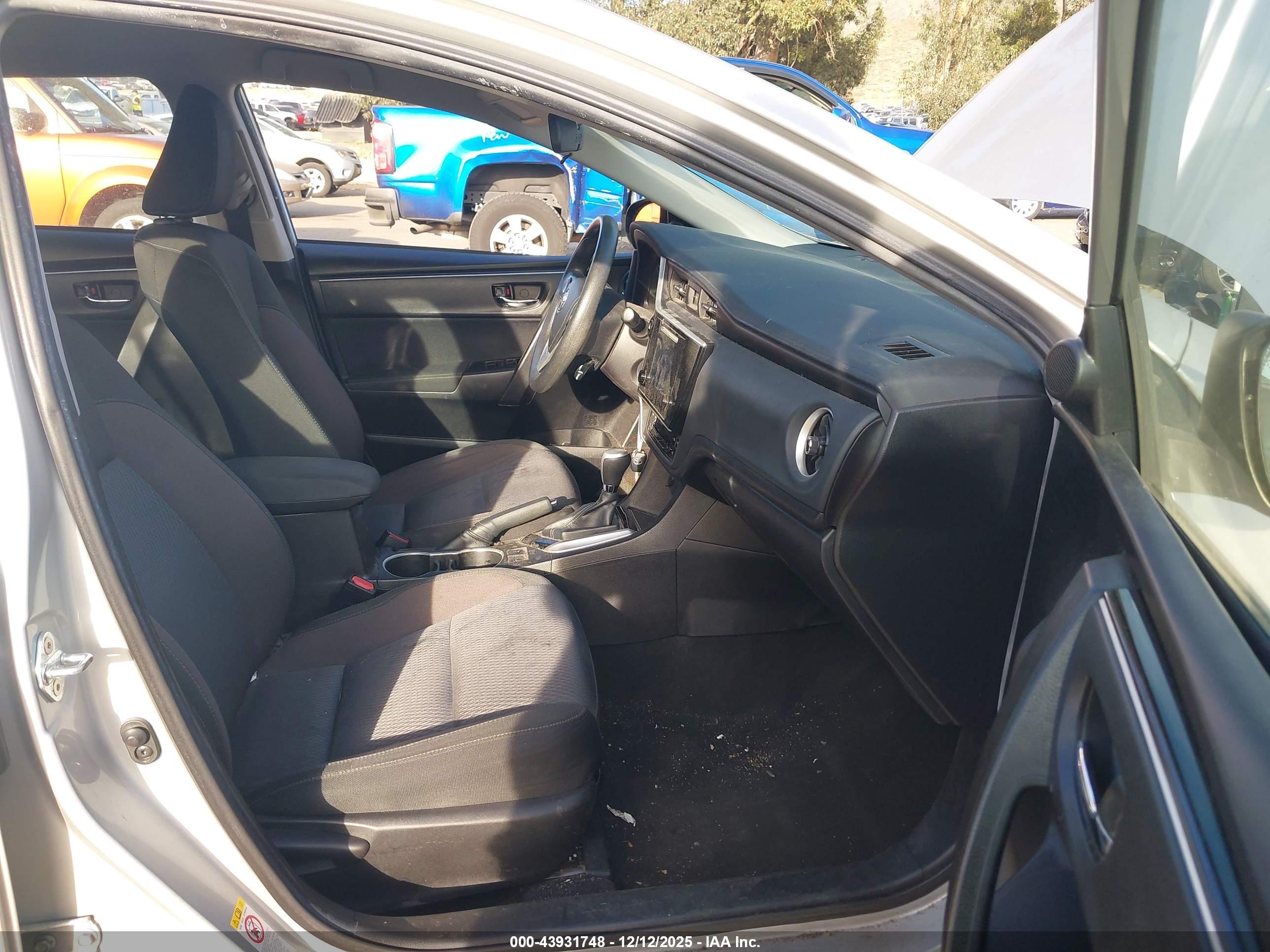 TOYOTA COROLLA image 5