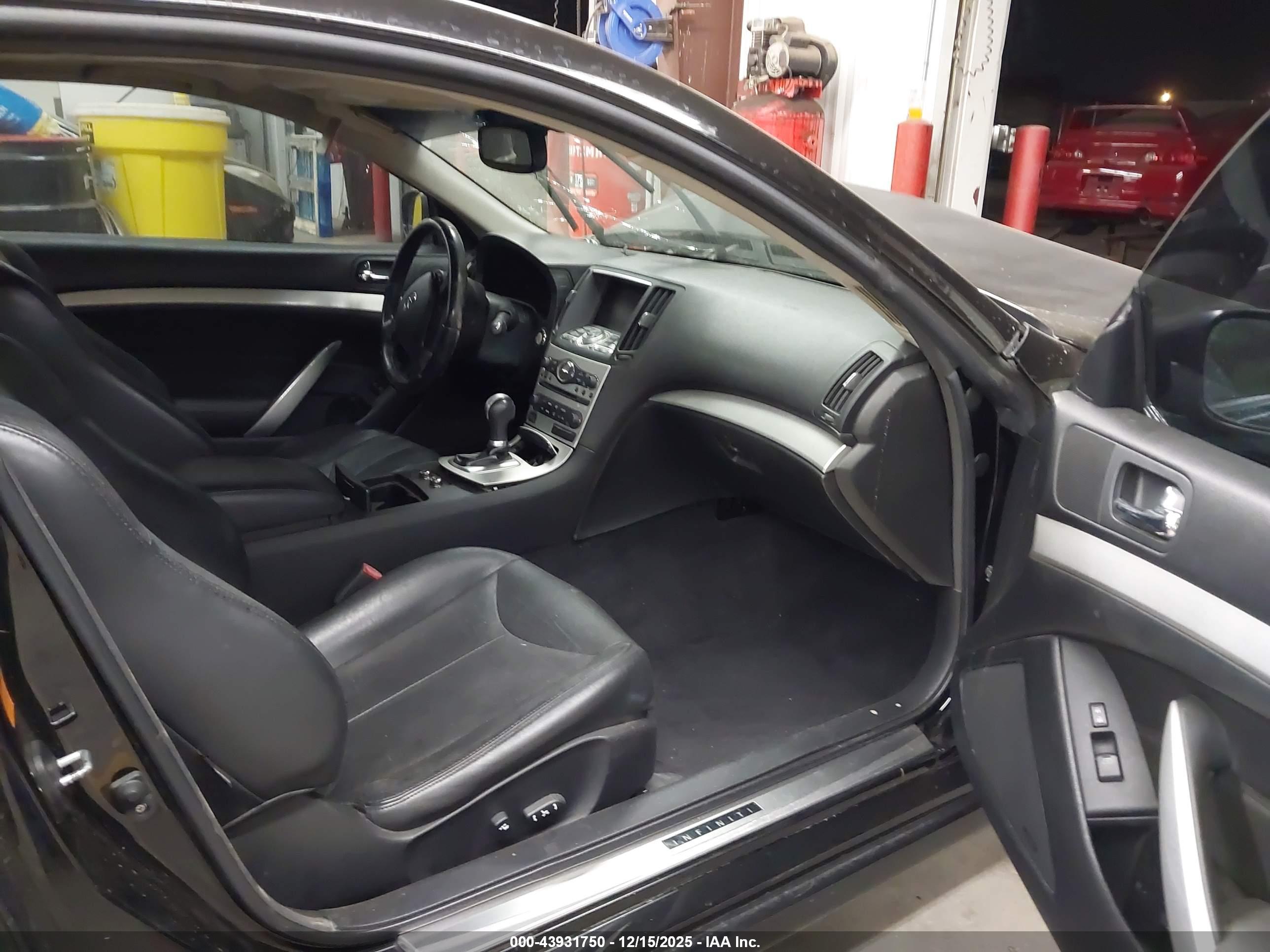 INFINITI G37 image 5