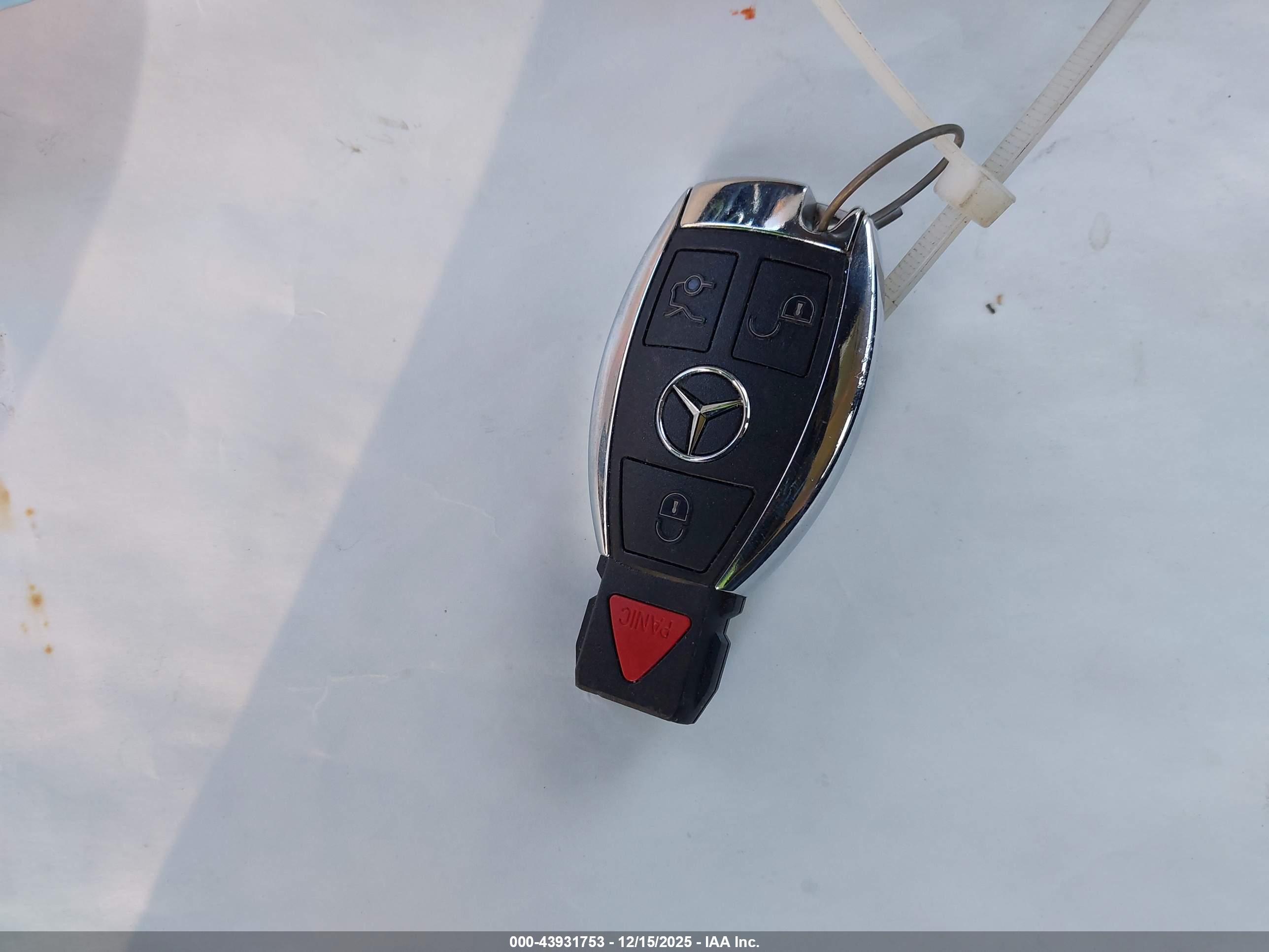 MERCEDES-BENZ C image 11
