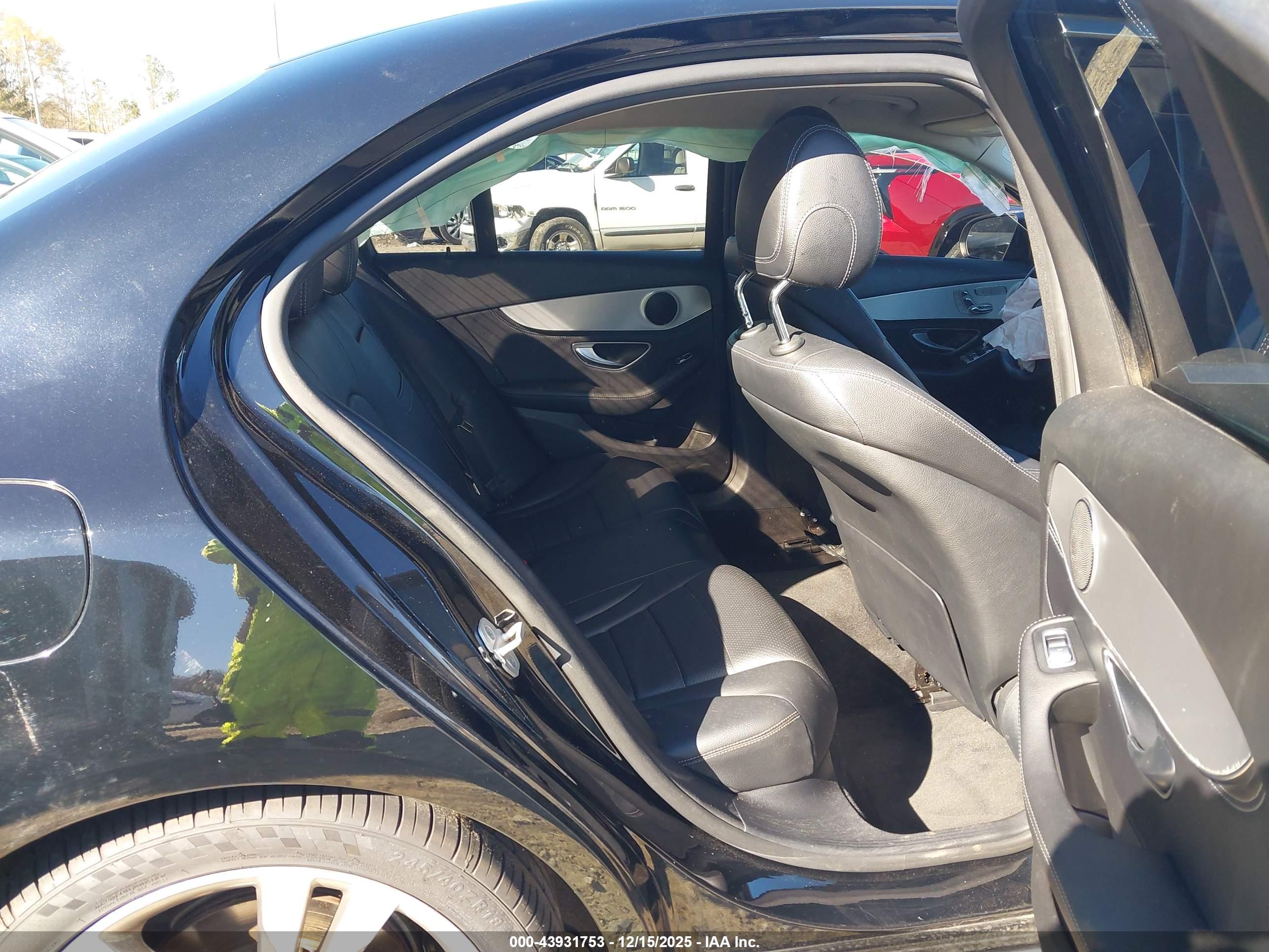 MERCEDES-BENZ C image 8