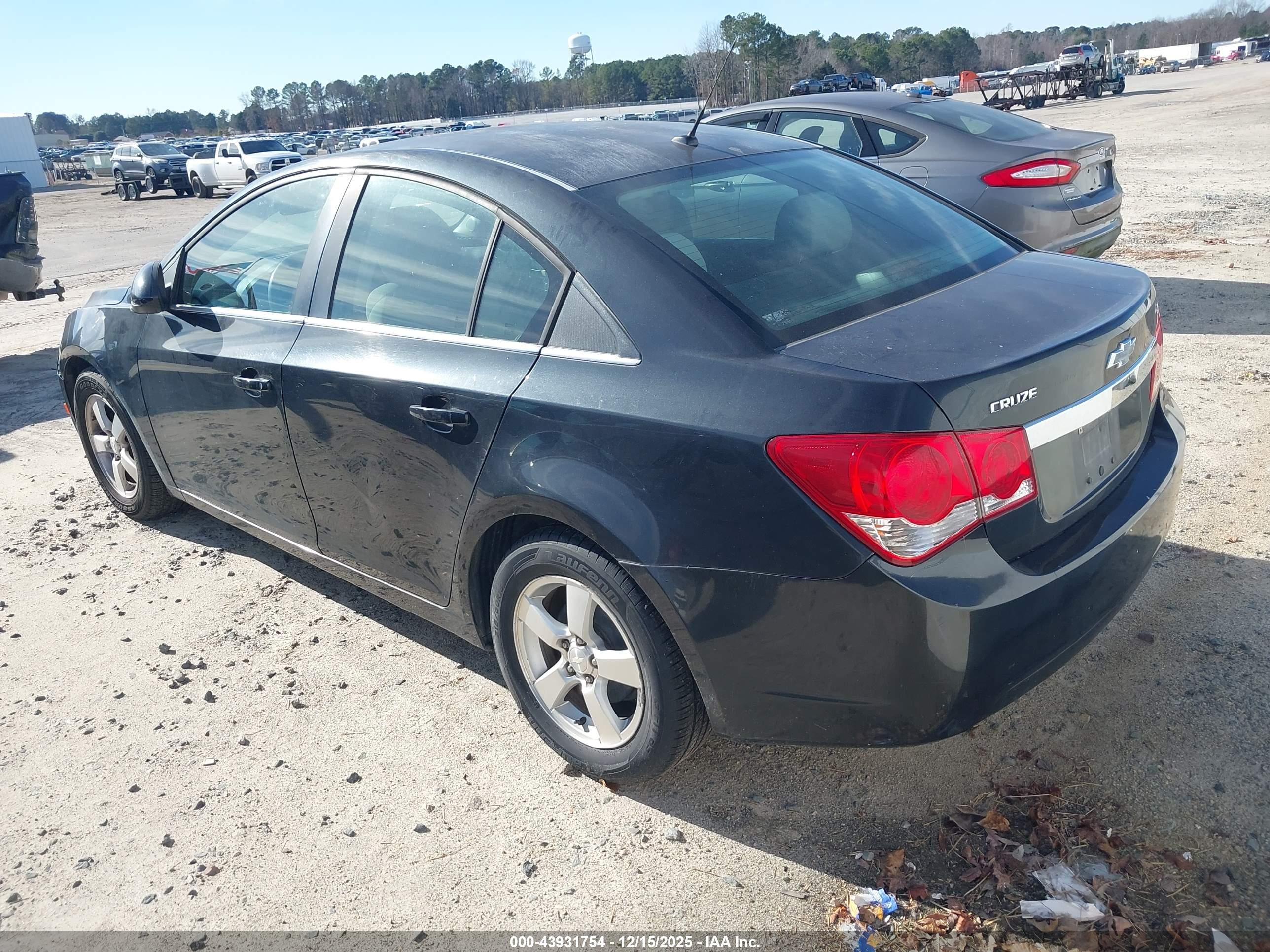 CHEVROLET CRUZE image 3