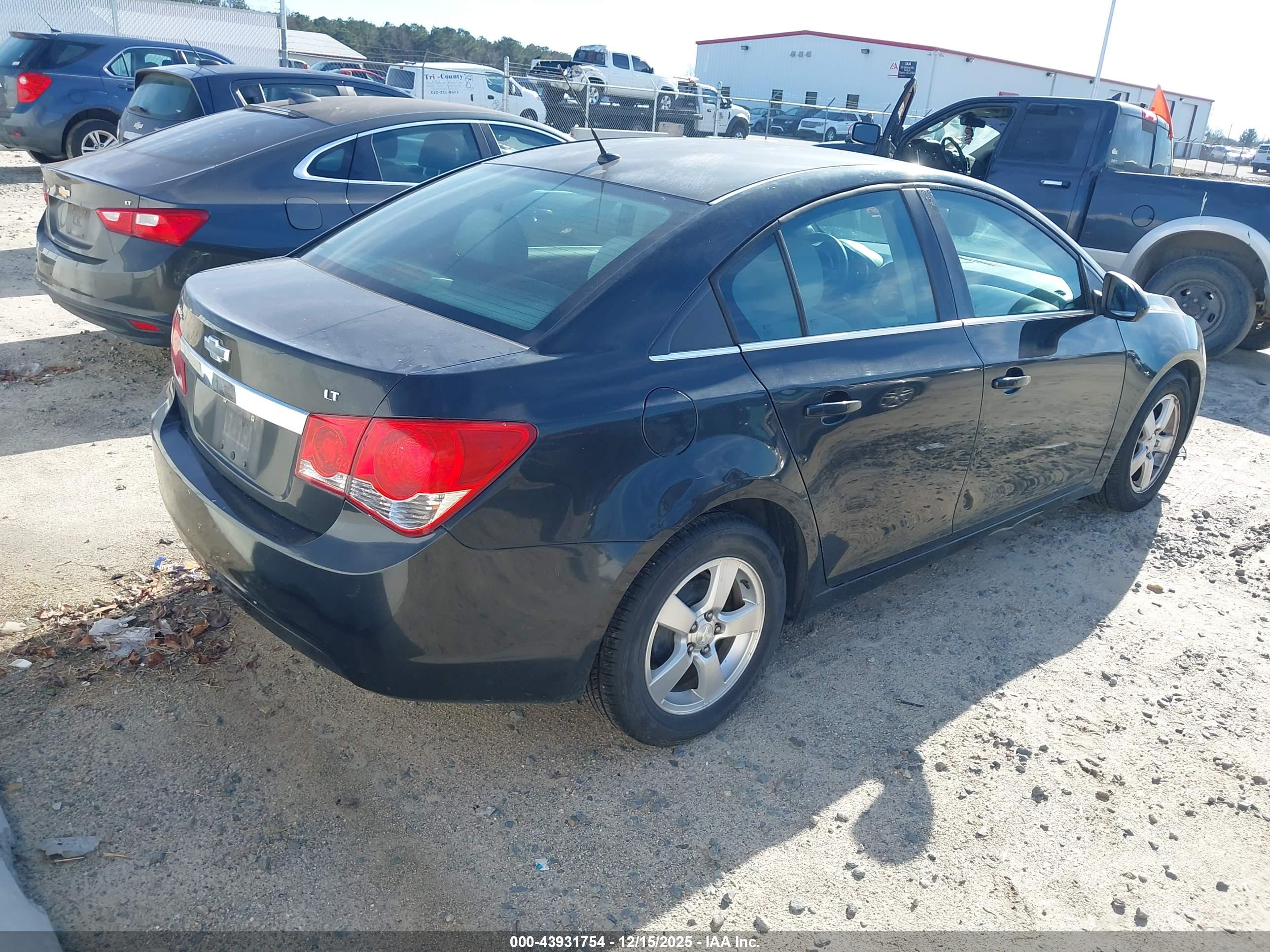 CHEVROLET CRUZE image 4